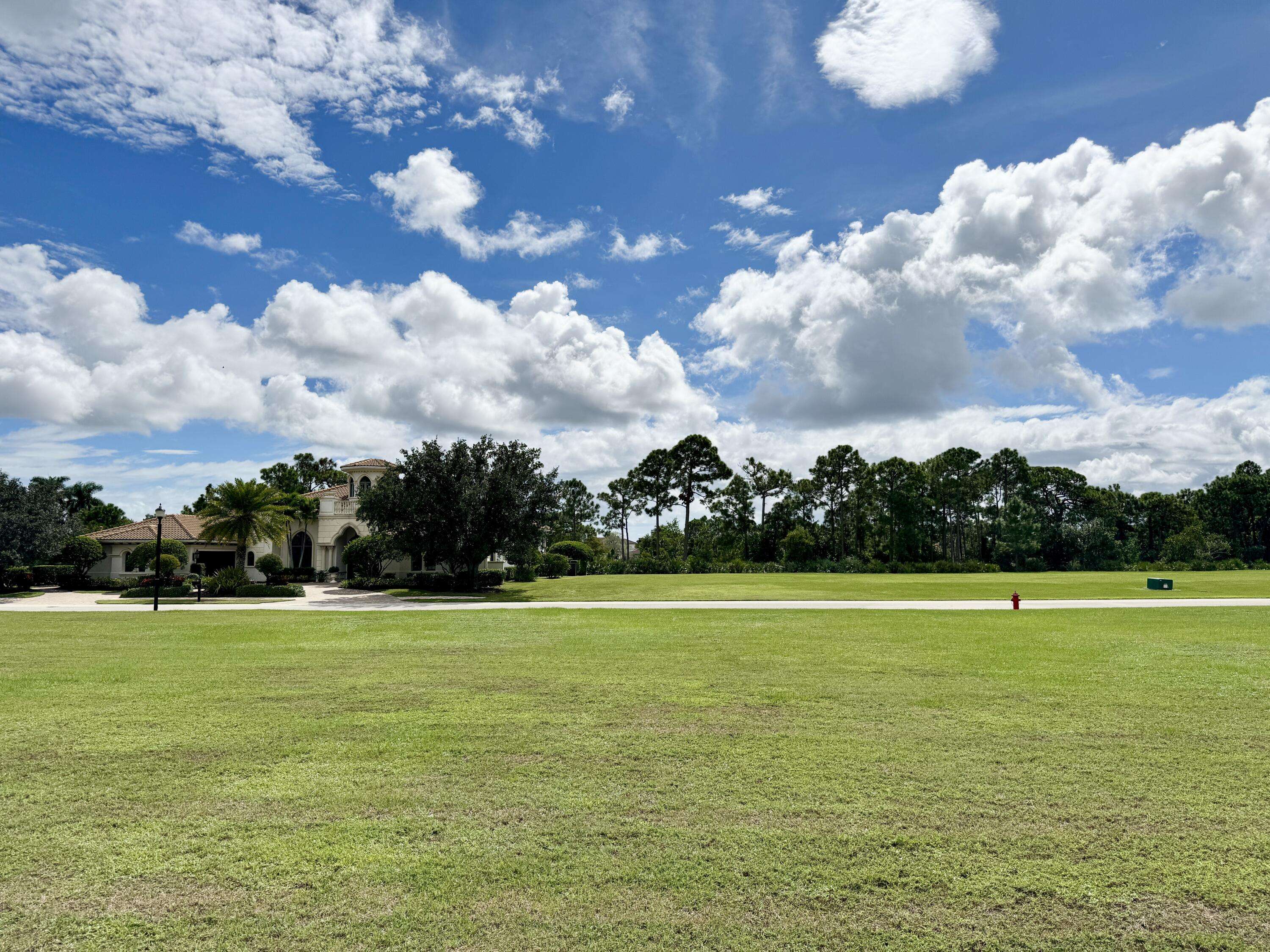 Port Saint Lucie, FL 34984,137 SE Mira Lavella