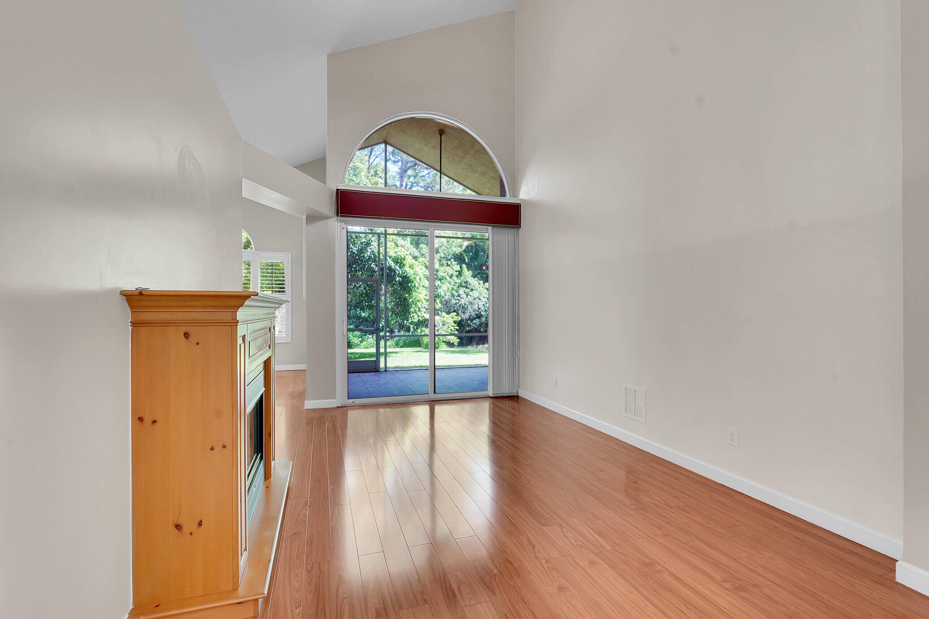 Port Saint Lucie, FL 34986,732 SW Munjack CIR