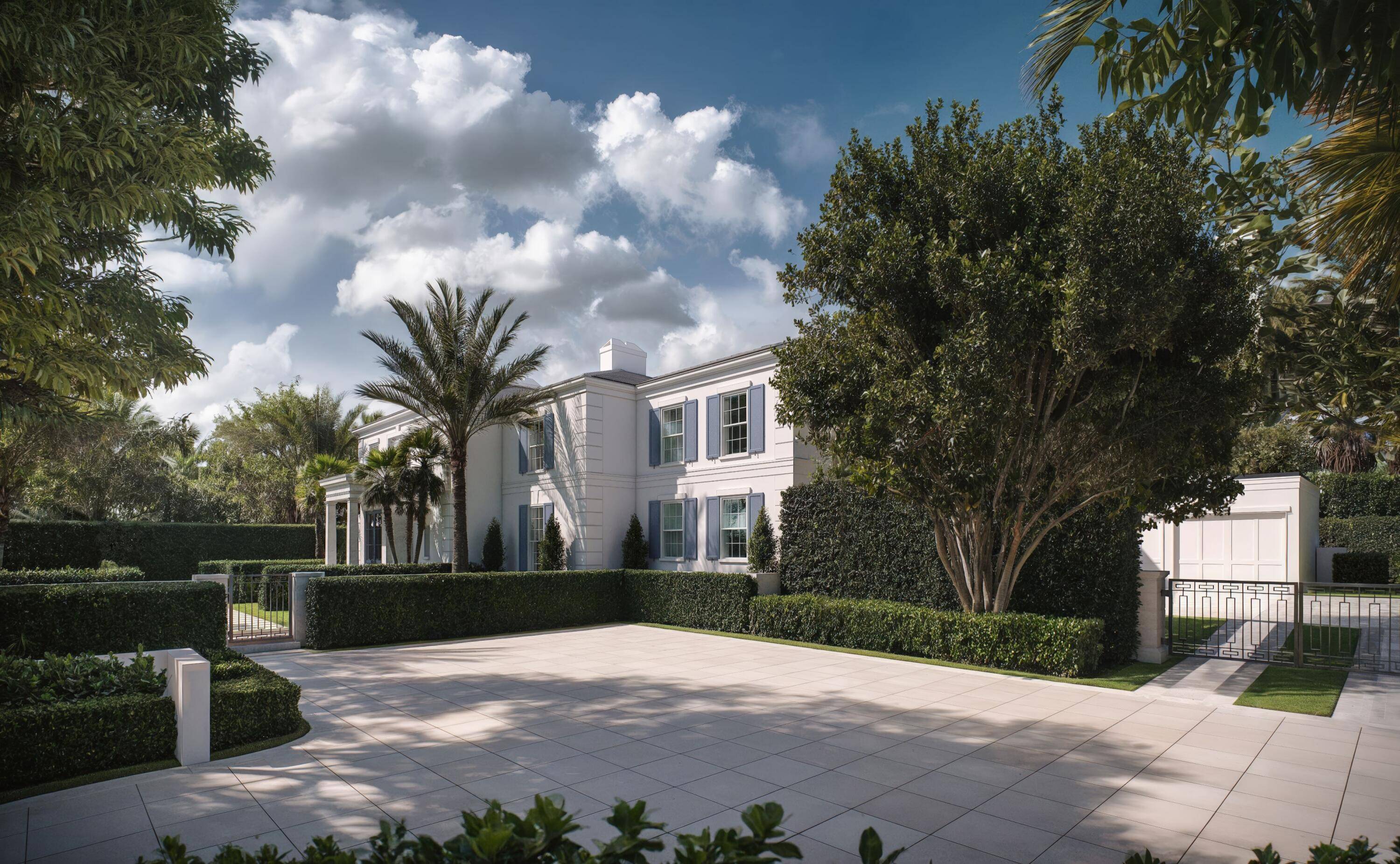 Palm Beach, FL 33480,124 Cocoanut Row