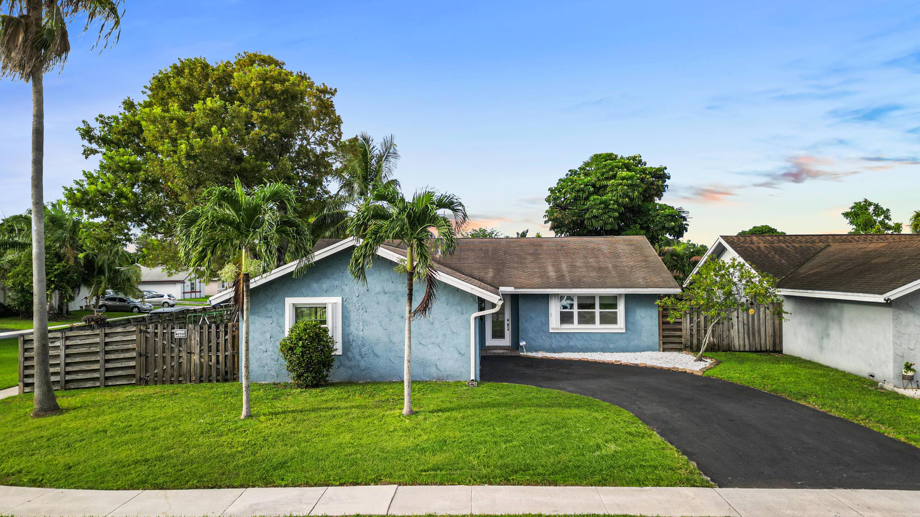 North Lauderdale, FL 33068,7527 SW 7th ST