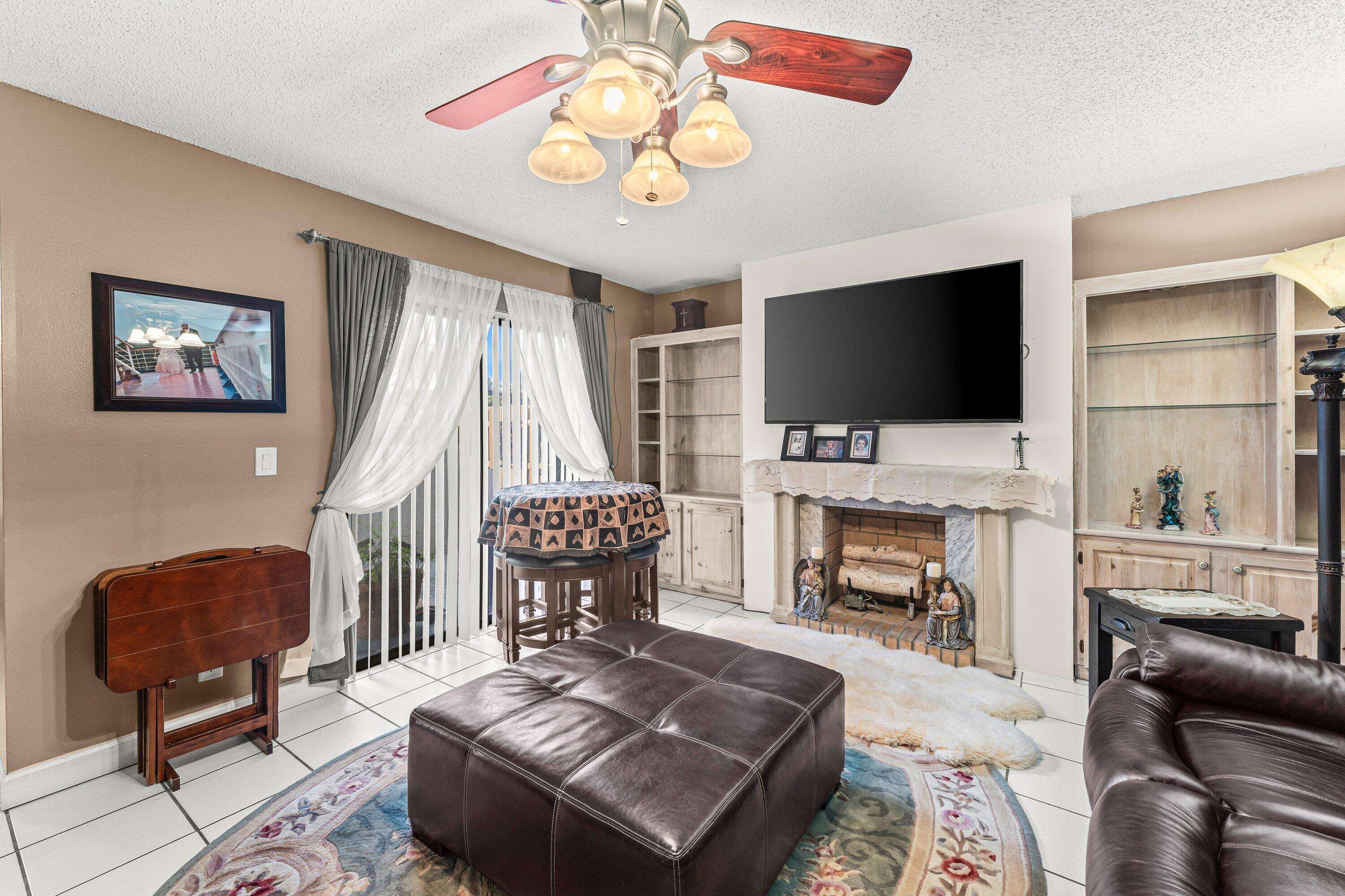 Palm Springs, FL 33461,145 Woodland RD