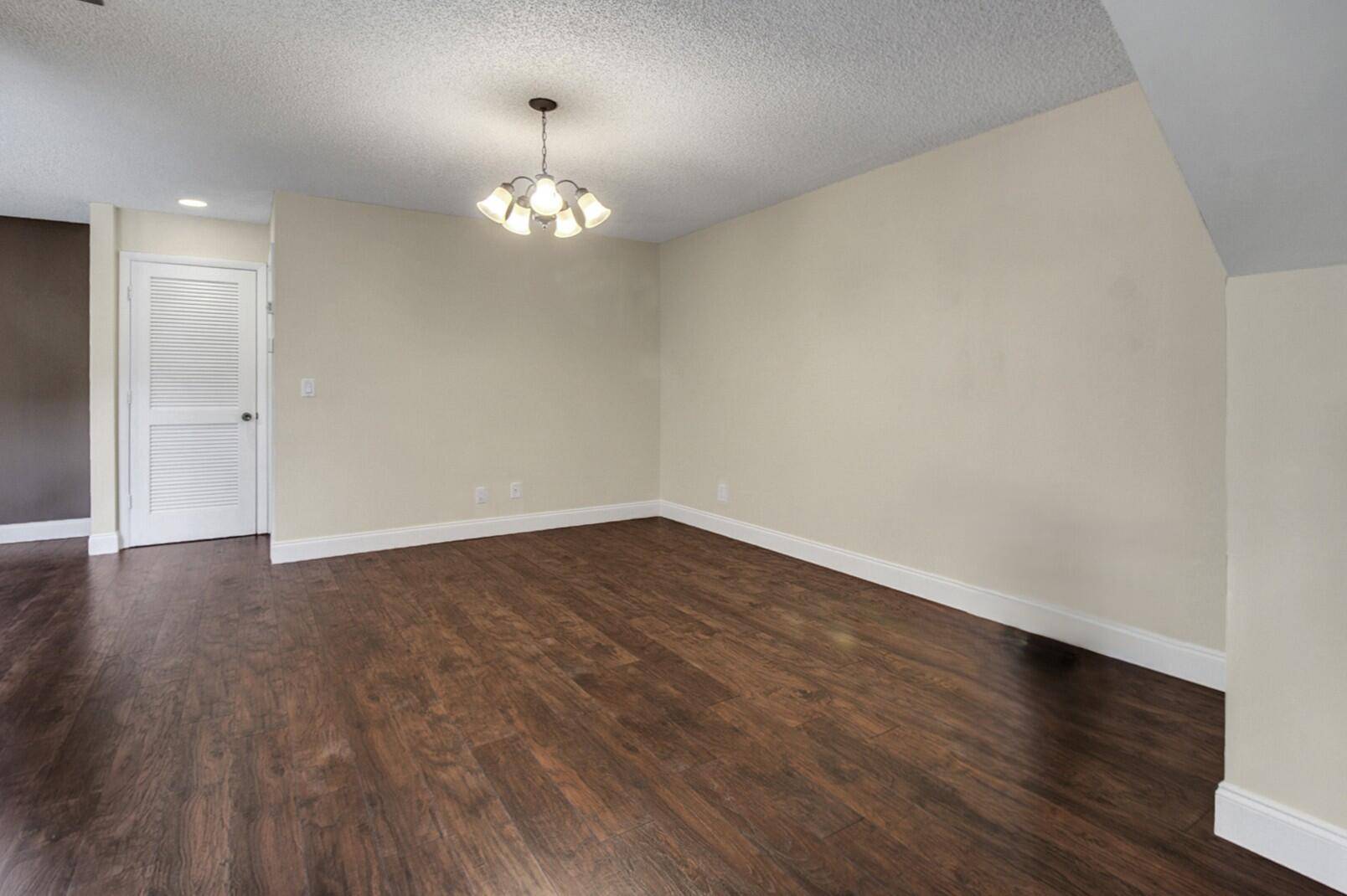 Palm Beach Gardens, FL 33418,386 Prestwick CIR 3