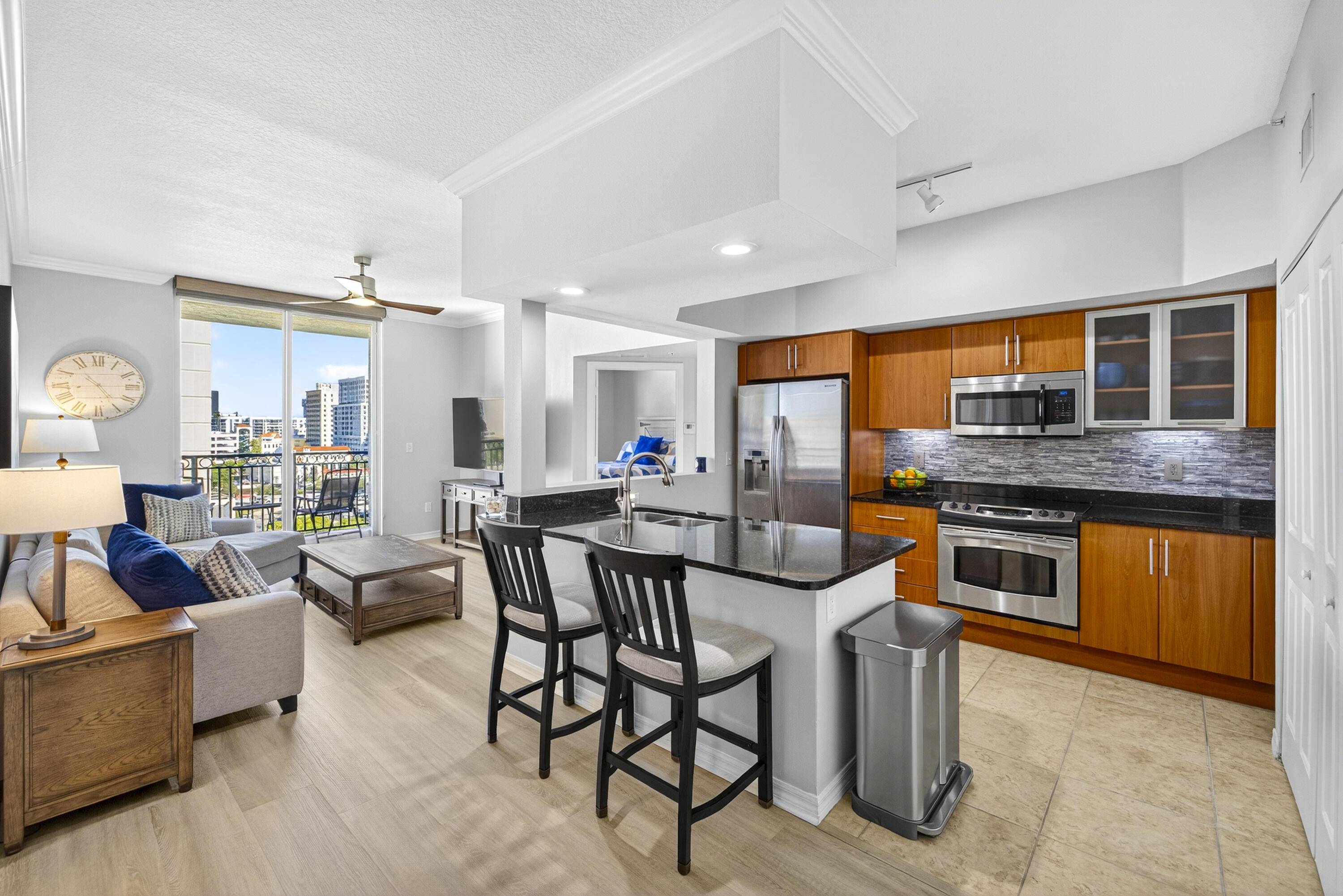 West Palm Beach, FL 33401,600 S Dixie HWY 811