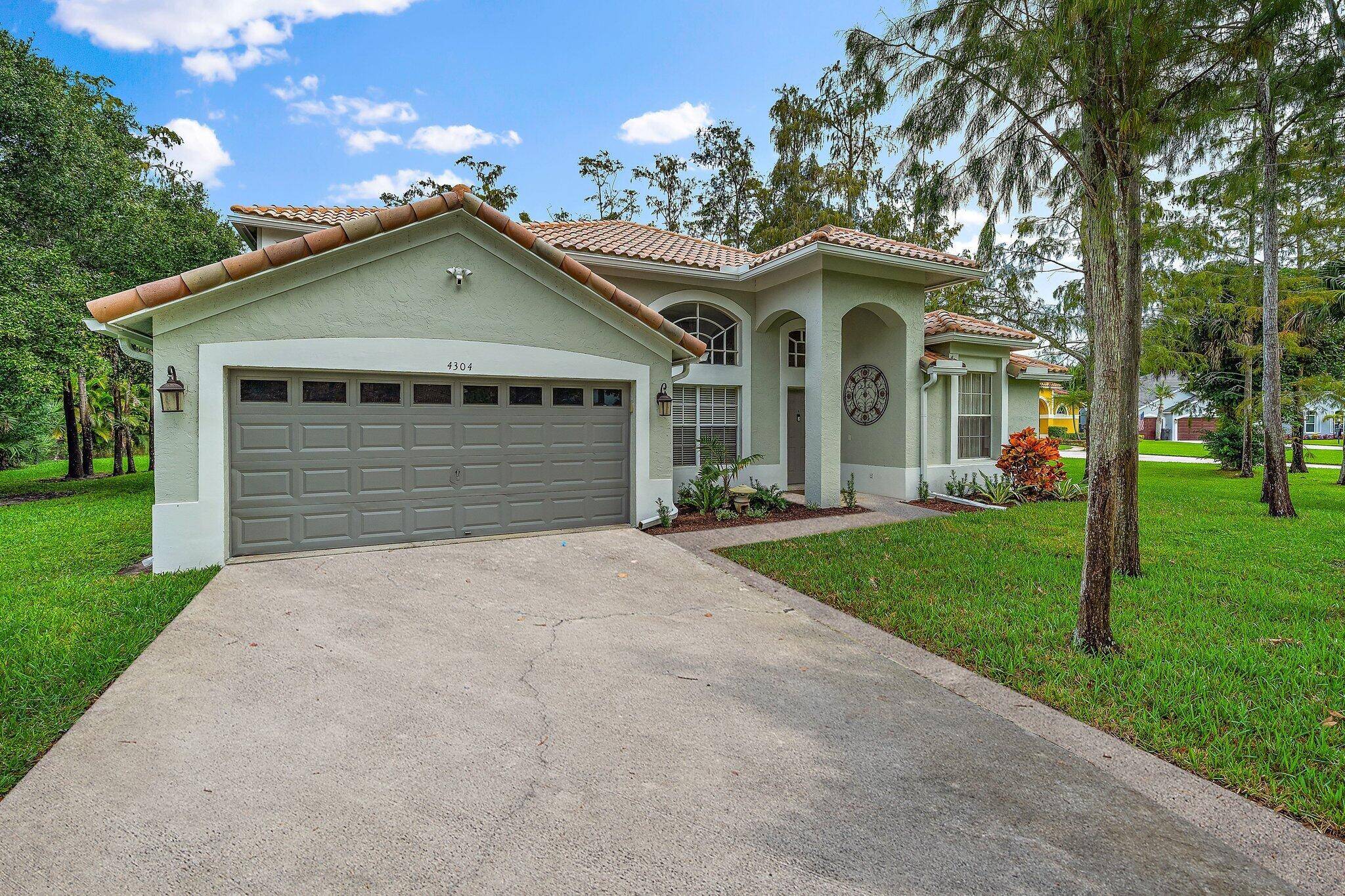 Lake Worth, FL 33467,4304 Hunting TRL