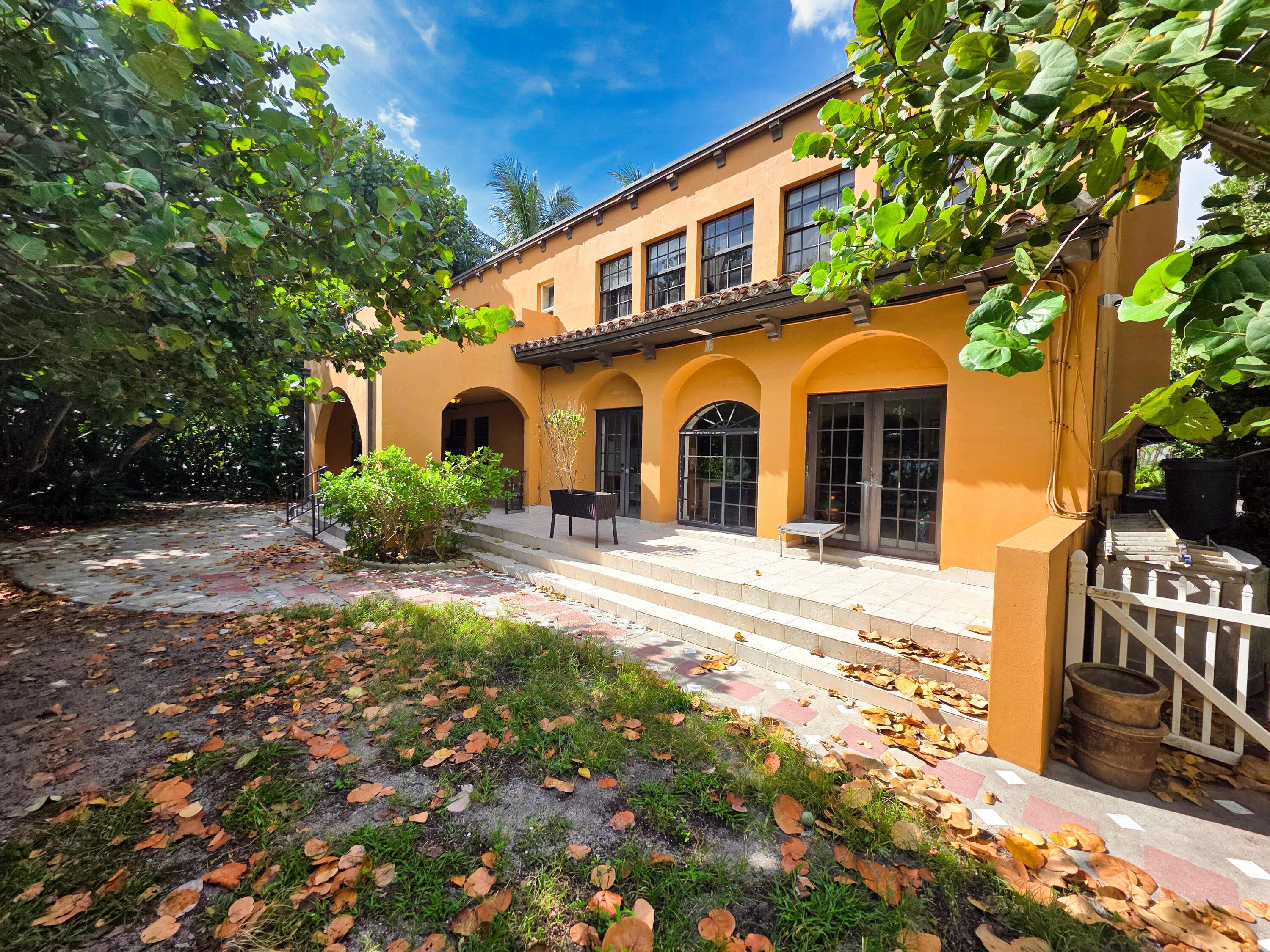 Hollywood, FL 33019,4200 N Surf RD