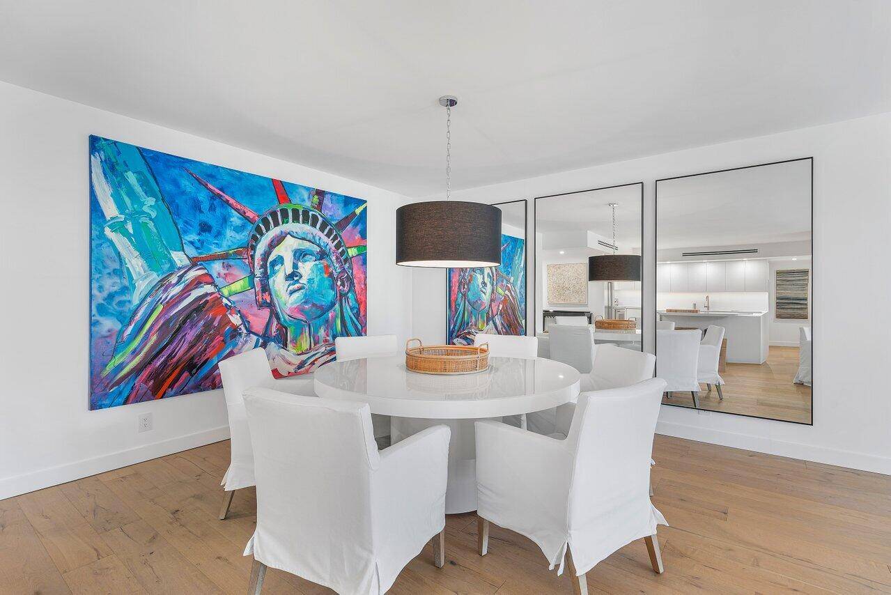 Palm Beach, FL 33480,100 Worth AVE 220