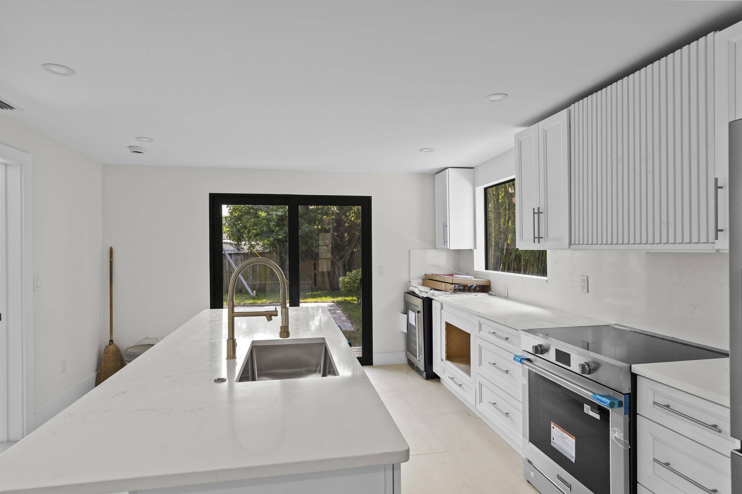 West Palm Beach, FL 33405,830 Franklin RD