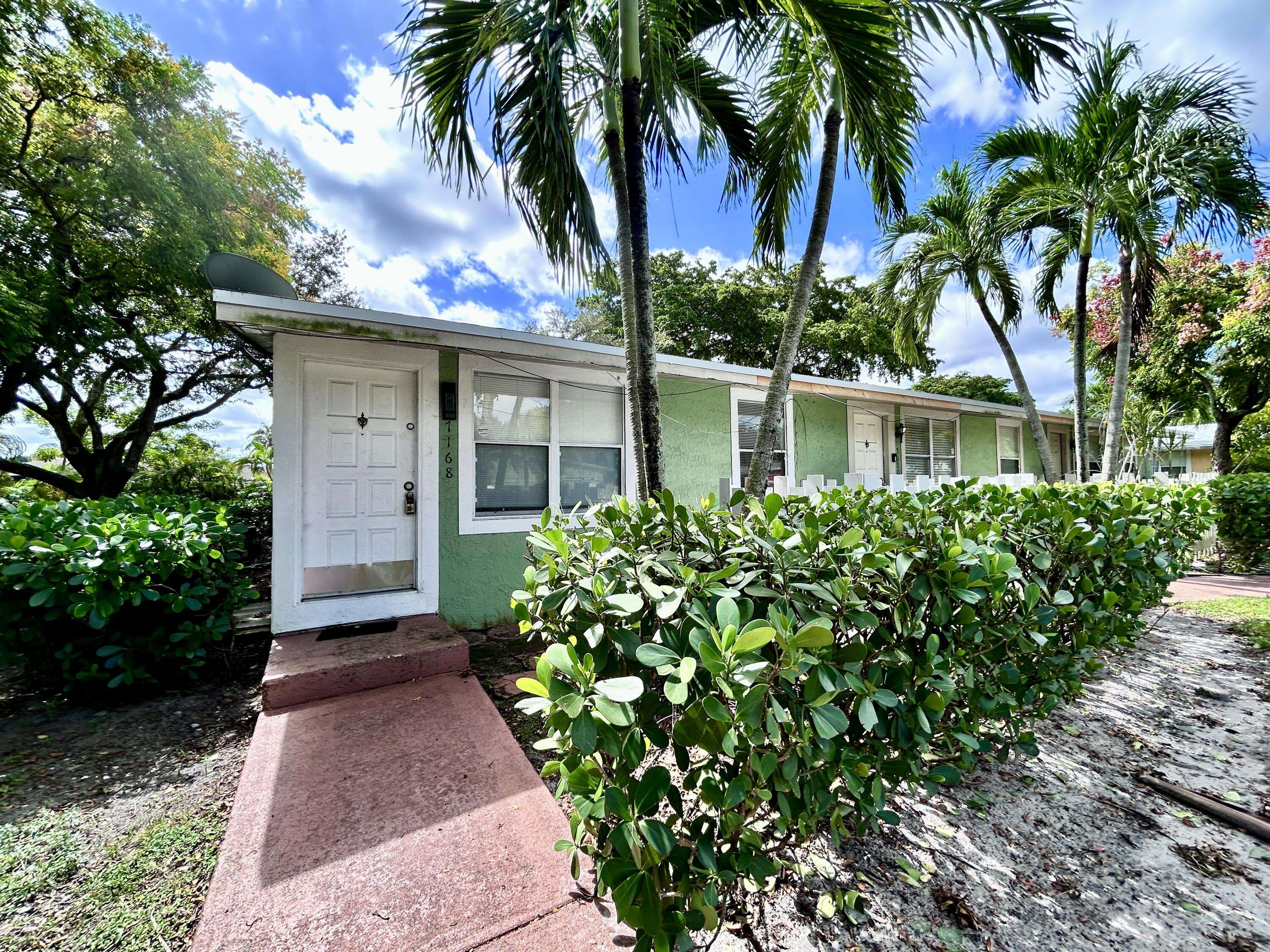 Tamarac, FL 33321,7168 Southgate BLVD 7168