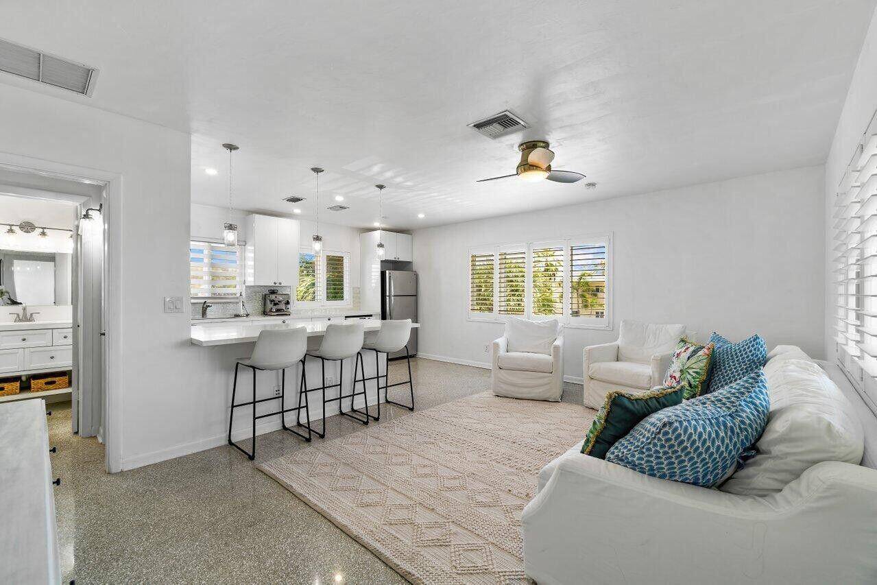 Delray Beach, FL 33483,426 NE 7th AVE 2g