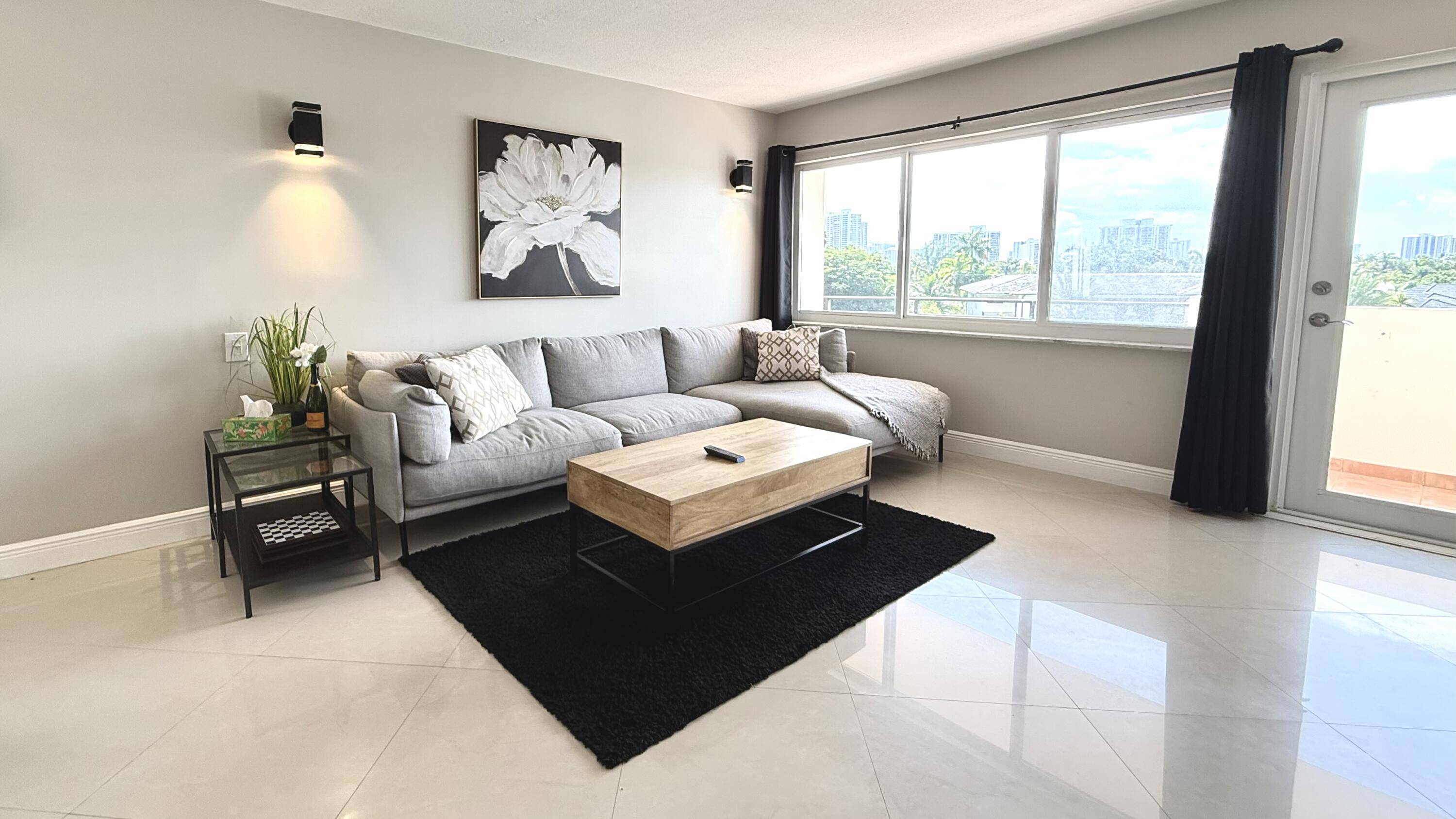 Hallandale Beach, FL 33009,401 Golden Isles DR 409