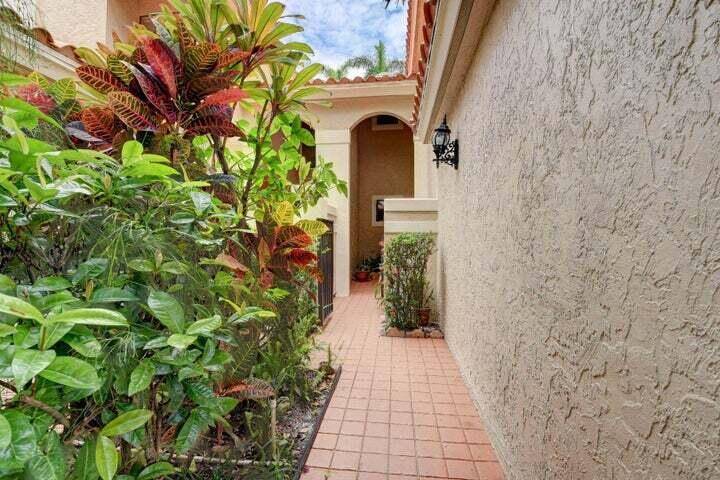 Boca Raton, FL 33433,6030 S Verde TRL 2050