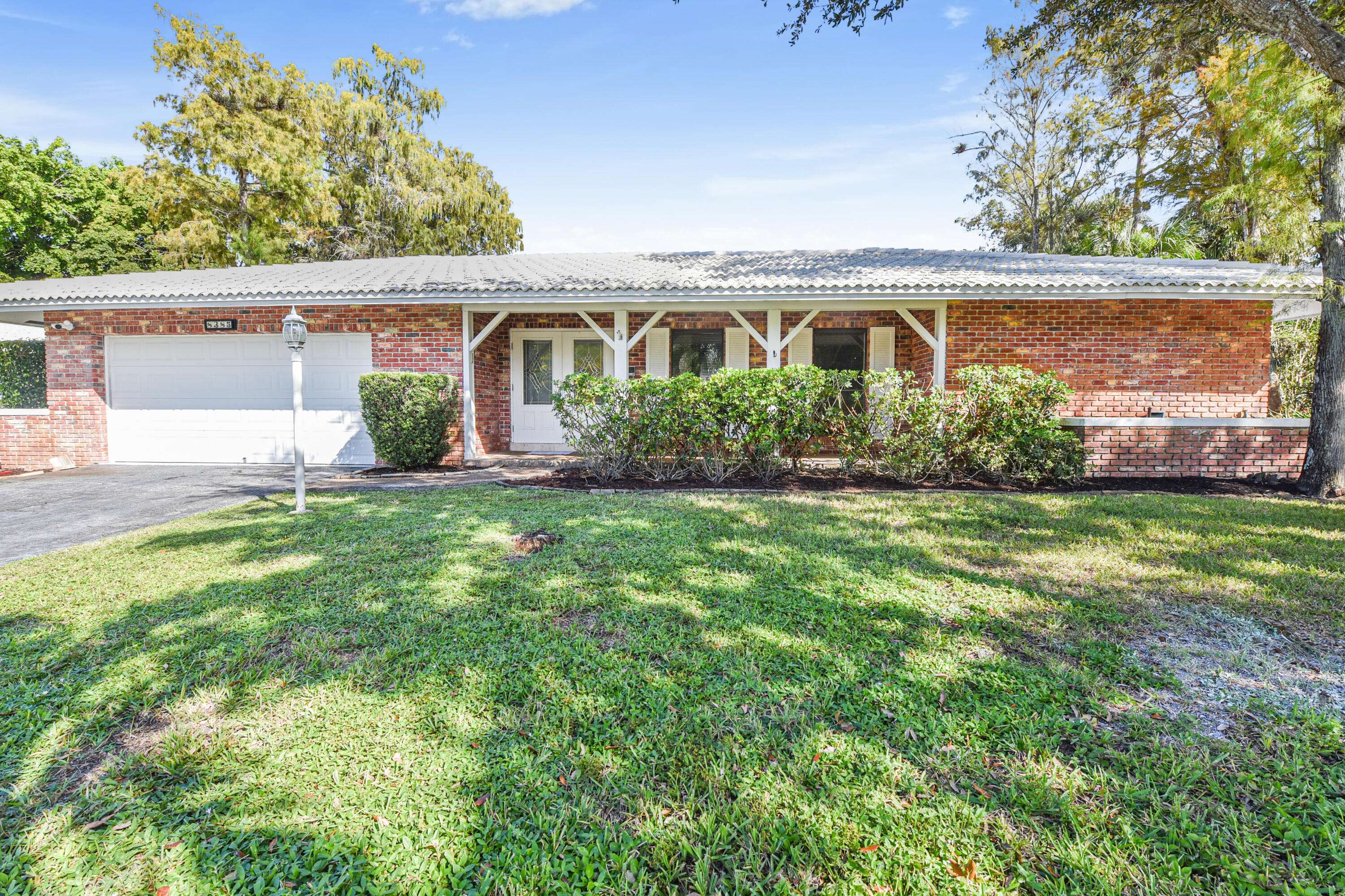 Coral Springs, FL 33065,8385 NW 14 ST