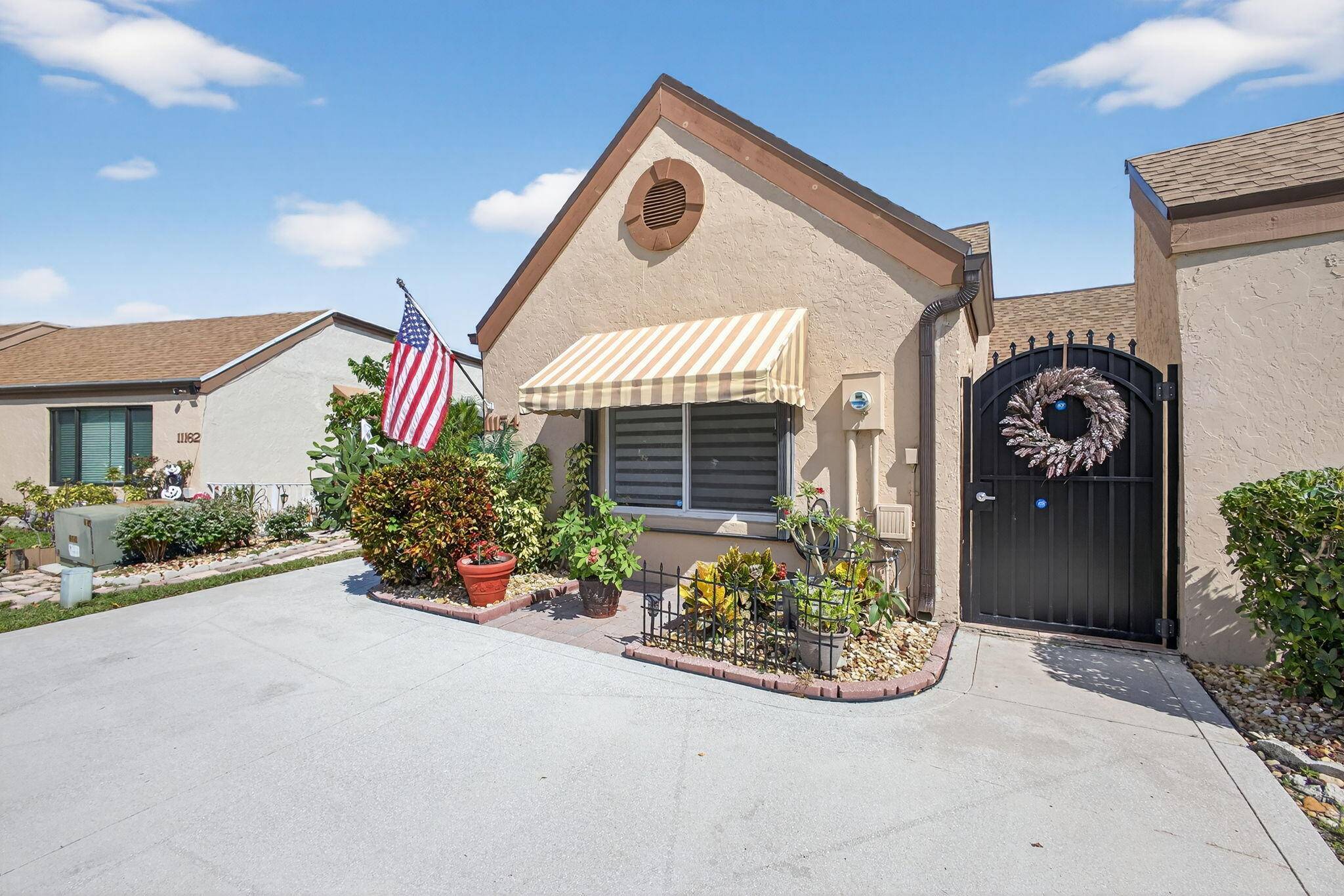 Palm Beach Gardens, FL 33418,11154 Curry DR