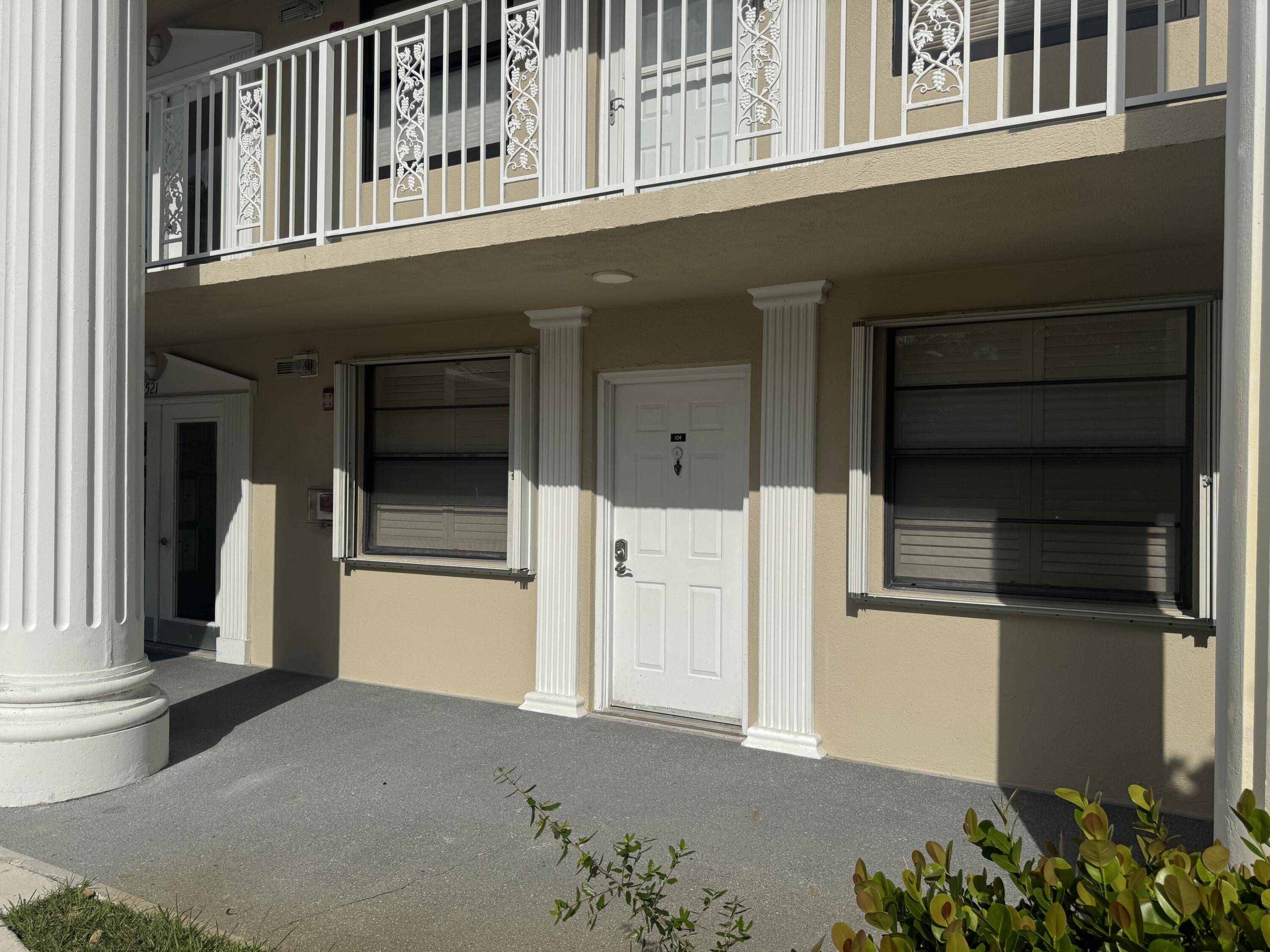 West Palm Beach, FL 33409,3521 Village BLVD 104