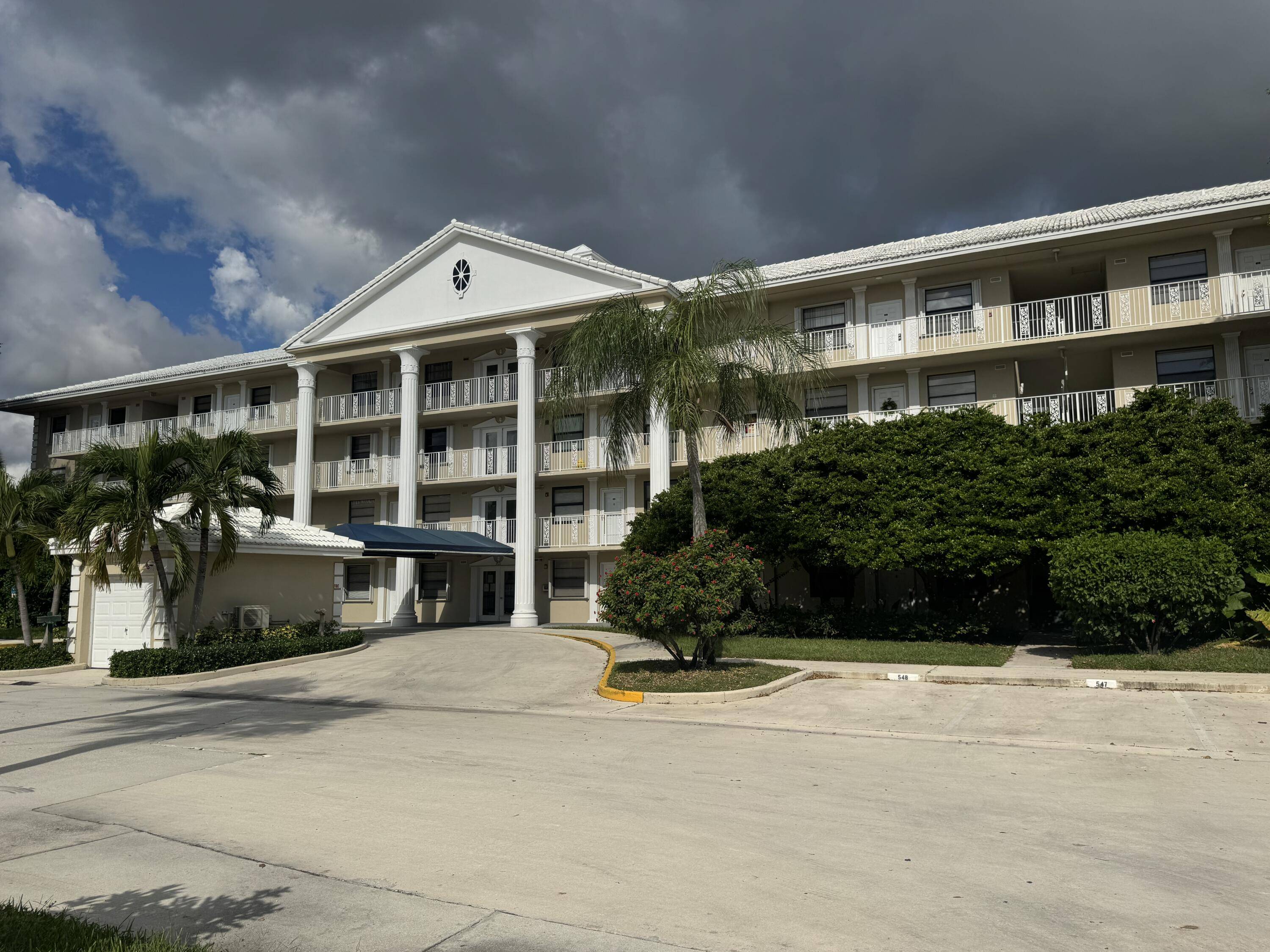 West Palm Beach, FL 33409,3521 Village BLVD 104