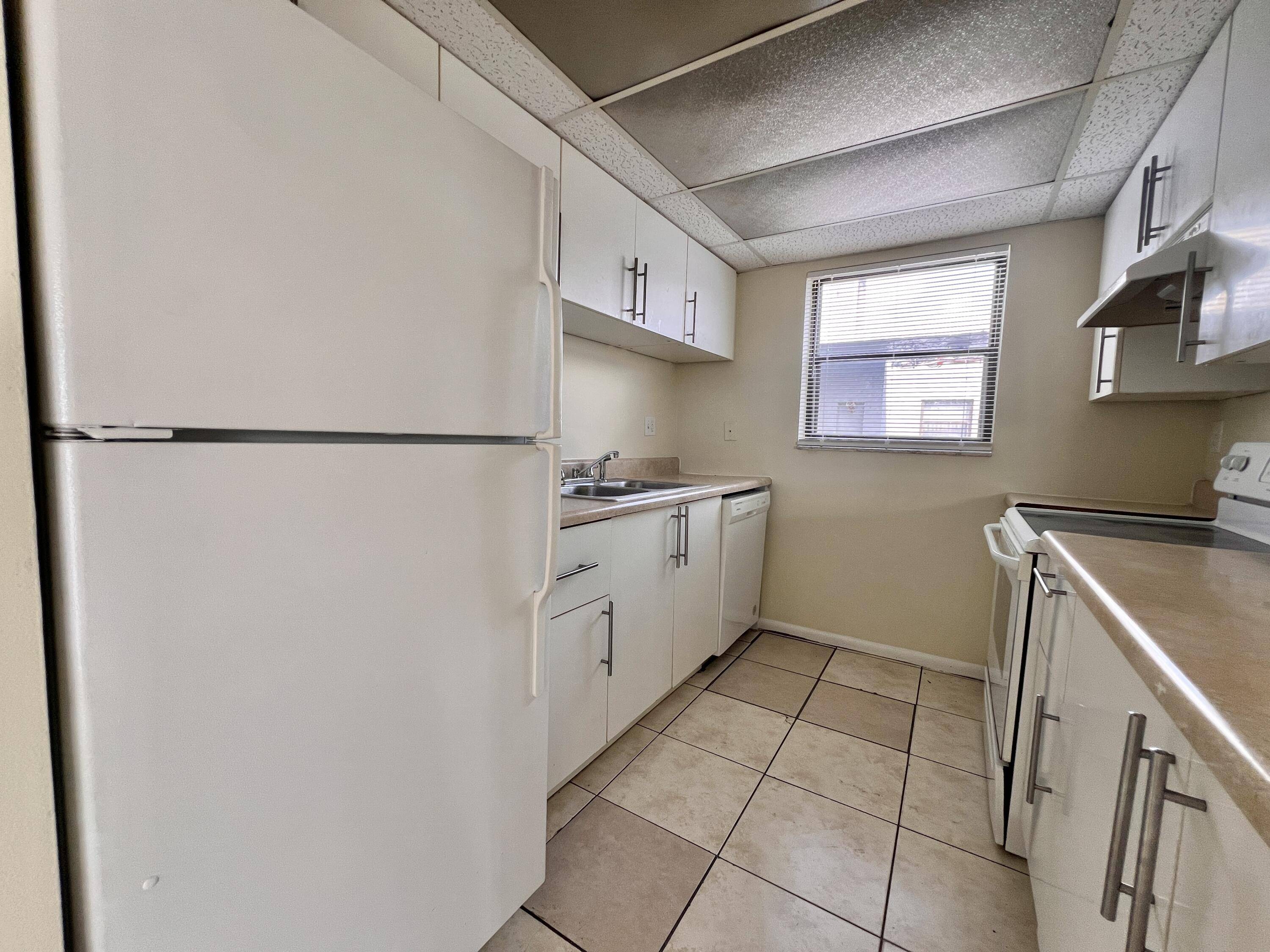 West Palm Beach, FL 33401,1820 N Congress AVE 410