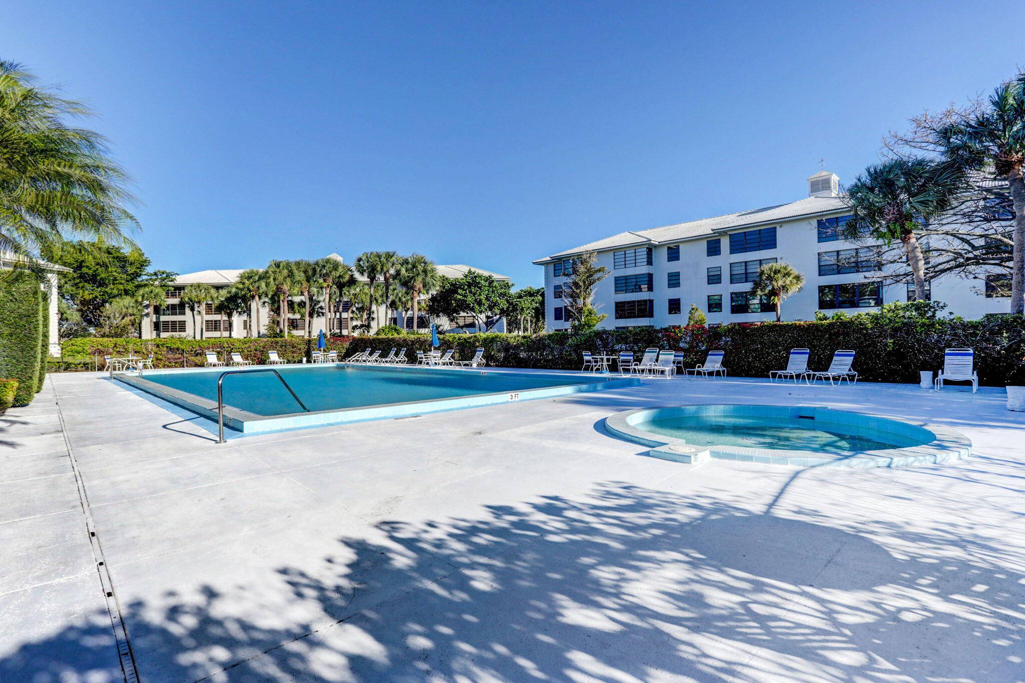 West Palm Beach, FL 33401,3516 Whitehall DR 101