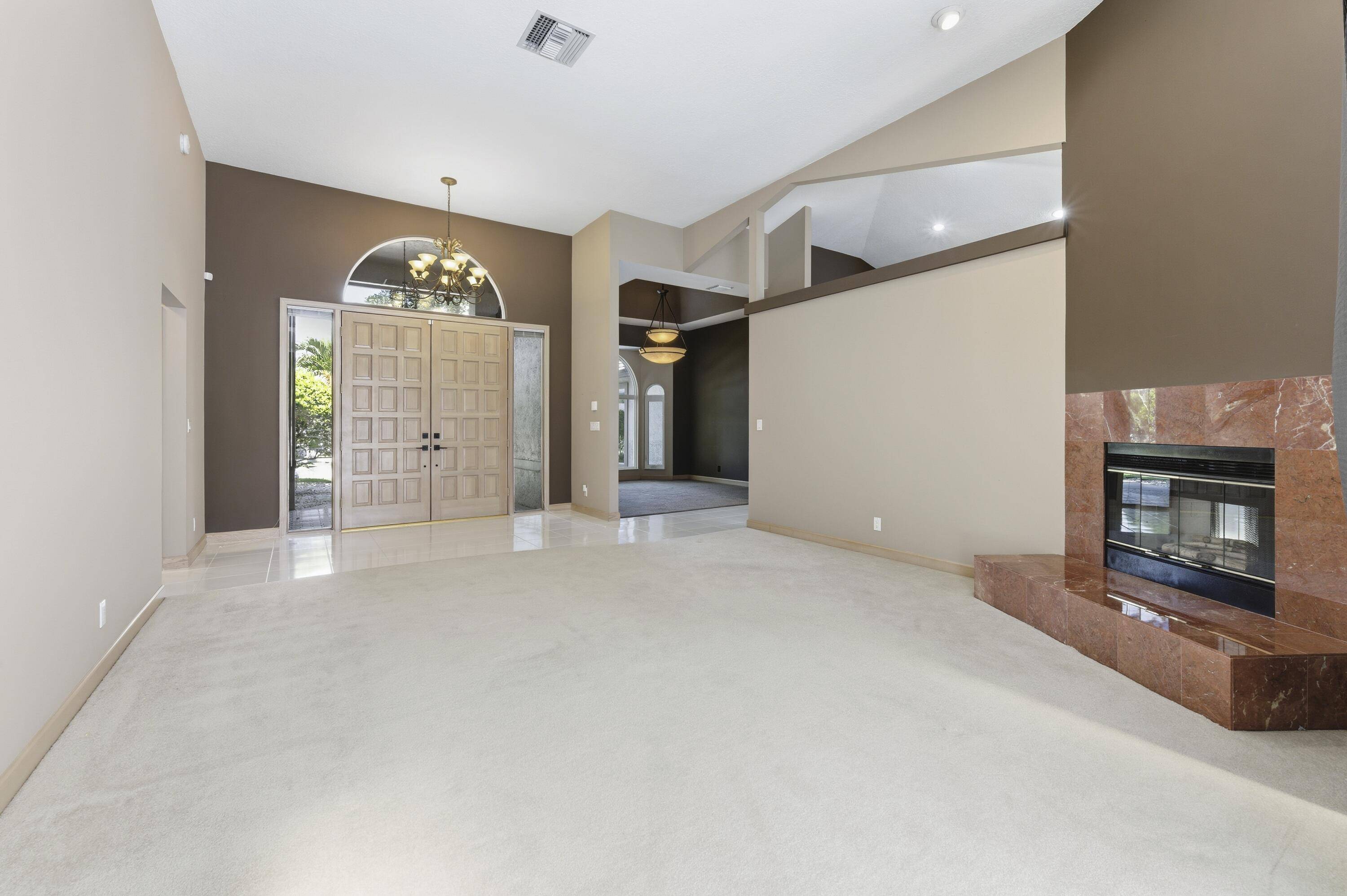 Palm Beach Gardens, FL 33418,8776 Man O War RD