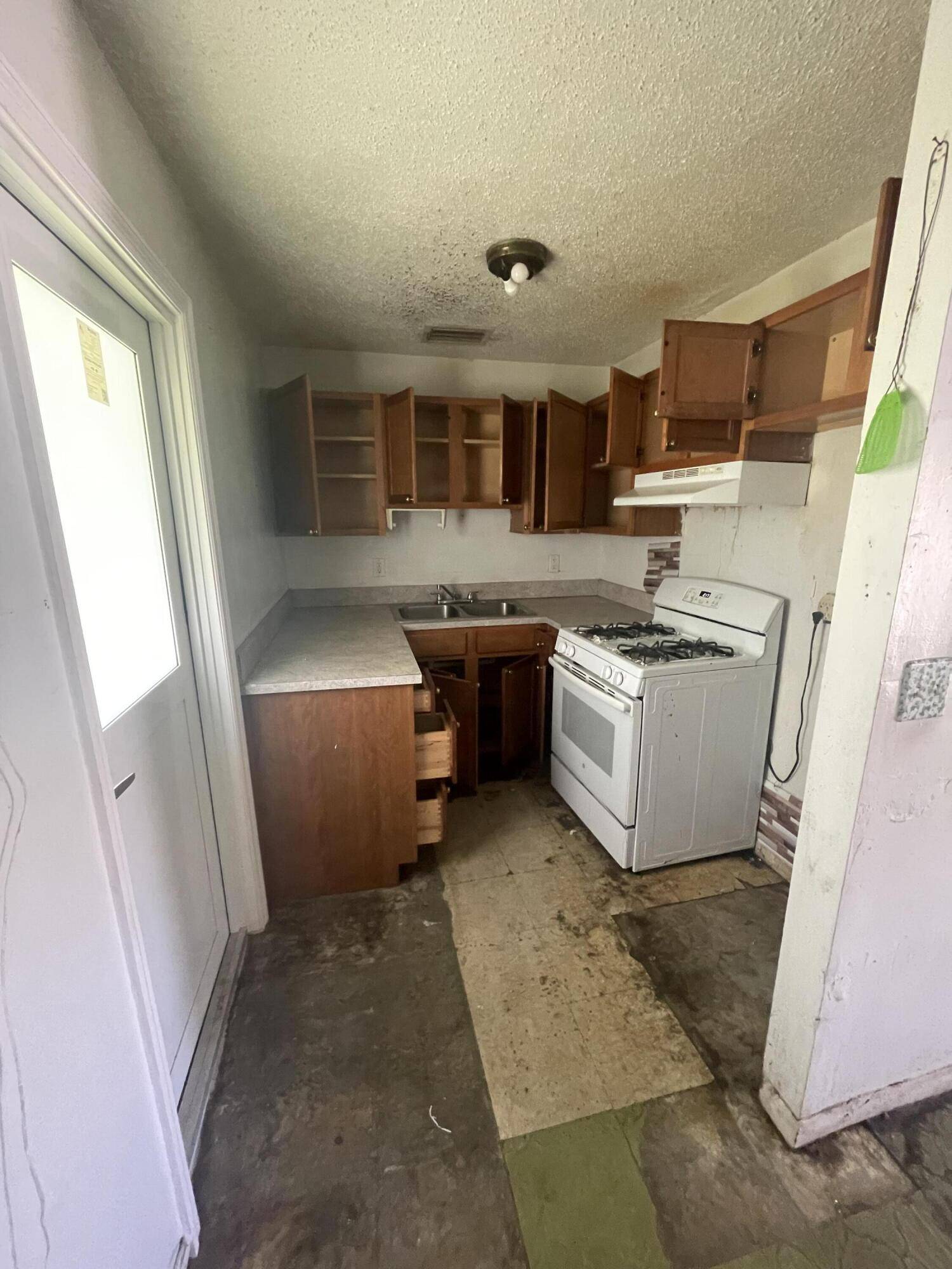 Indiantown, FL 34956,14745 SW 174th CT