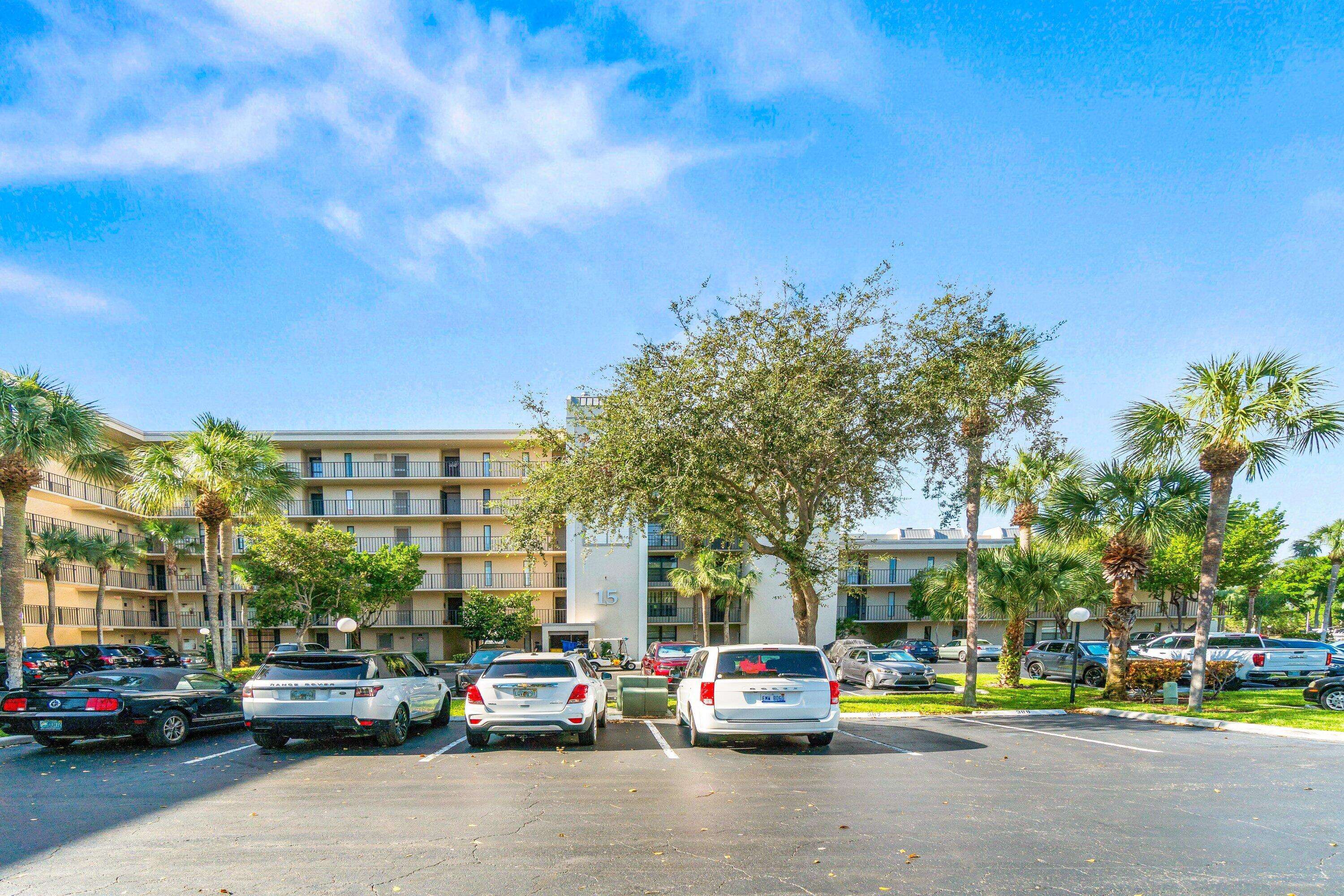 Boca Raton, FL 33432,15 Royal Palm WAY 6040