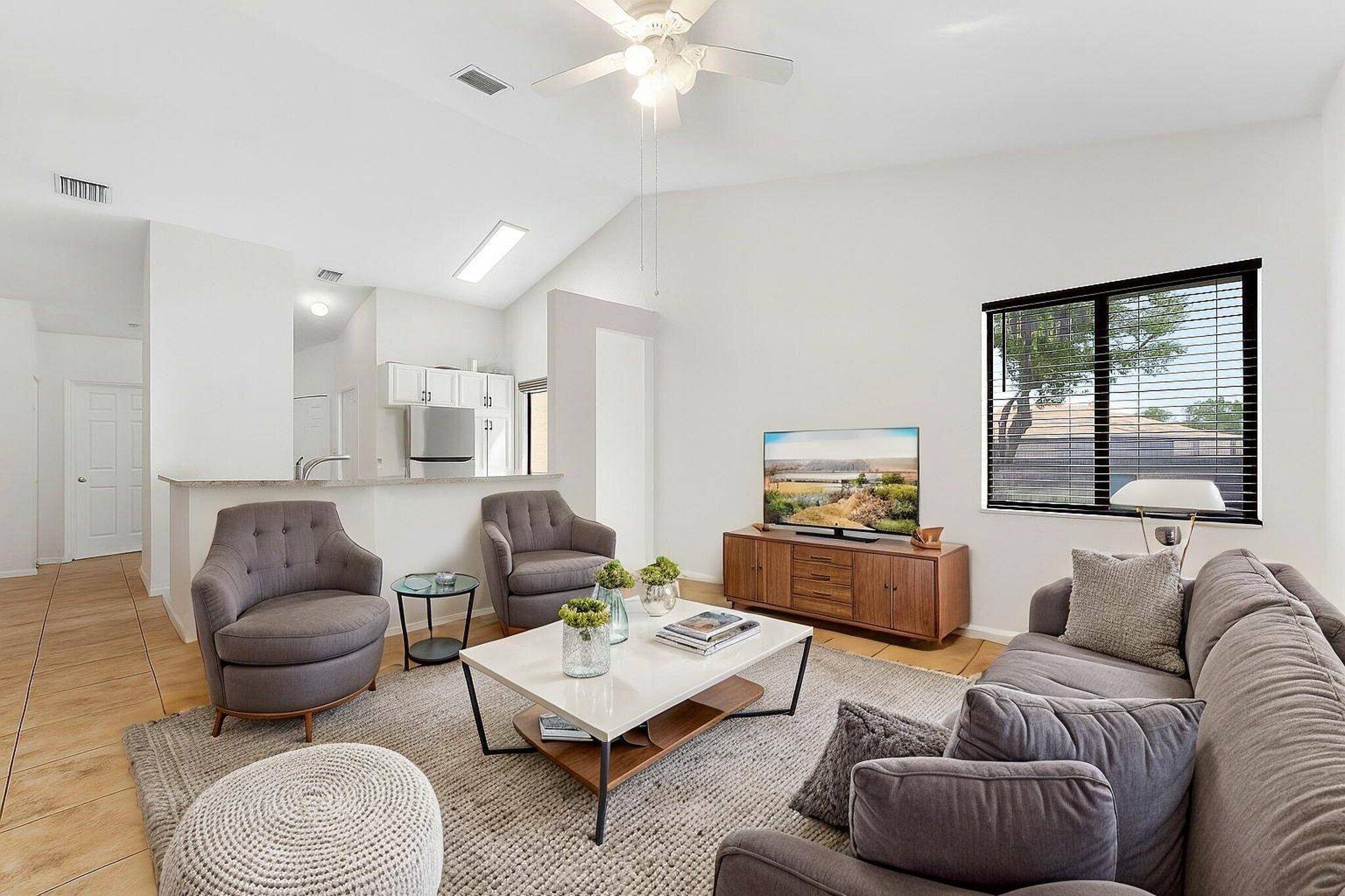 Boynton Beach, FL 33426,5 Via De Casas Sur 201