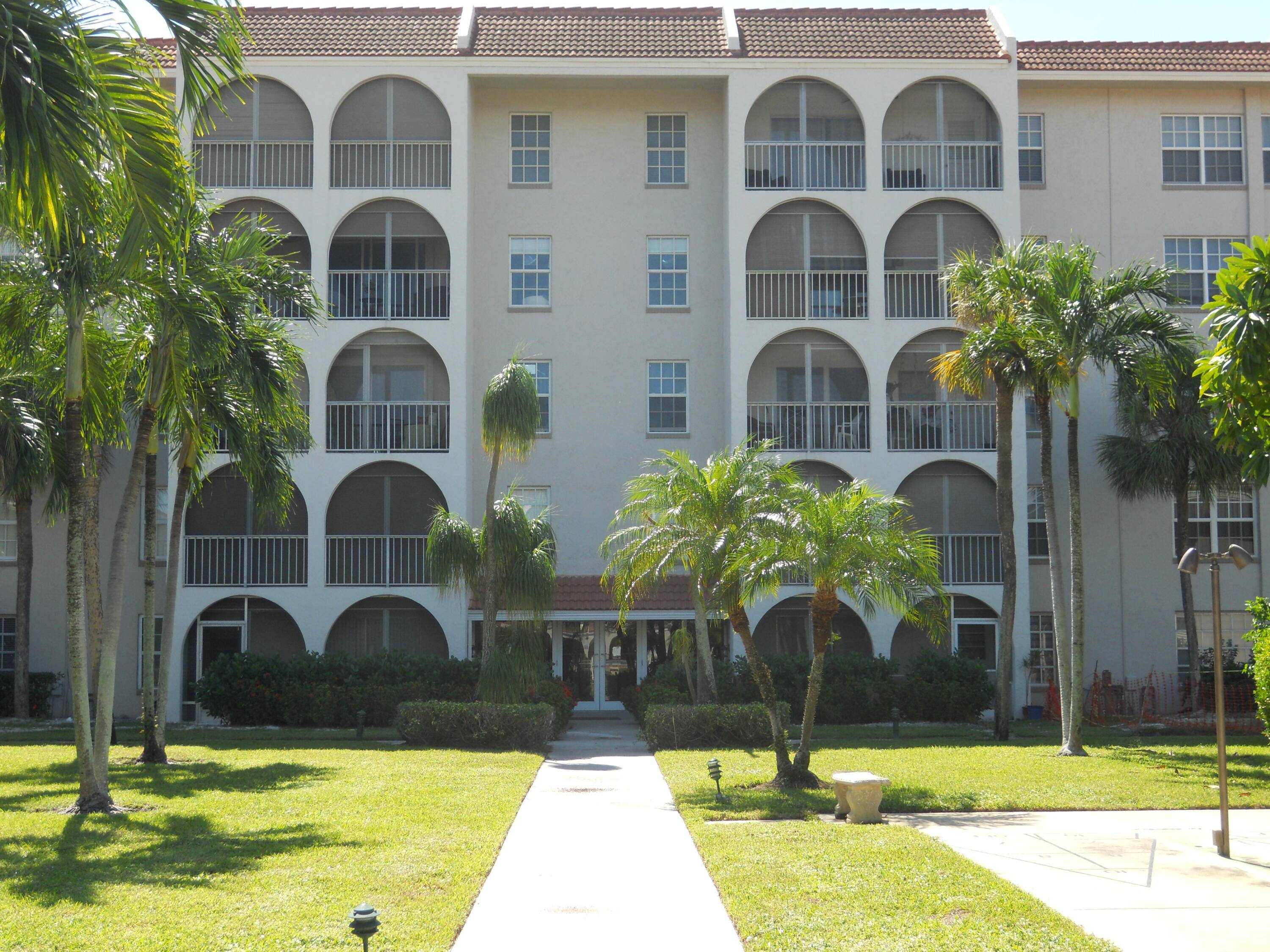 Boca Raton, FL 33431,250 NE 20 ST 123s