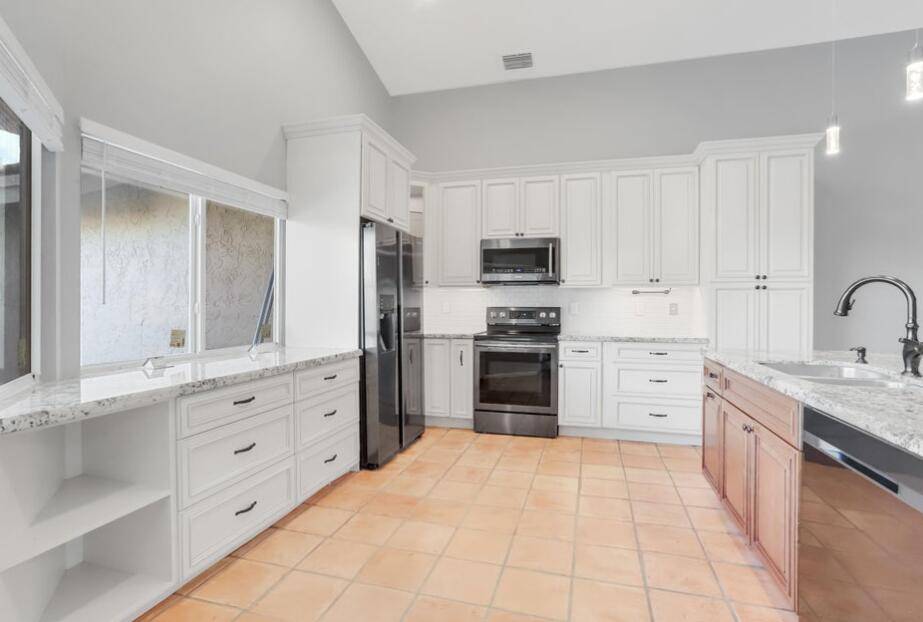 Boca Raton, FL 33428,22518 Grouper CT