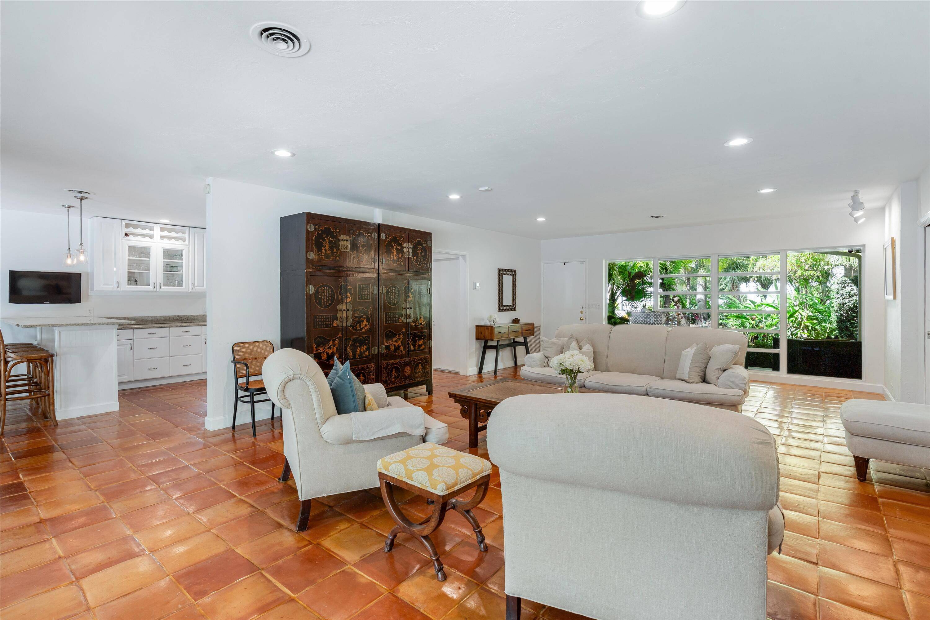 Delray Beach, FL 33444,310 NW 18th ST