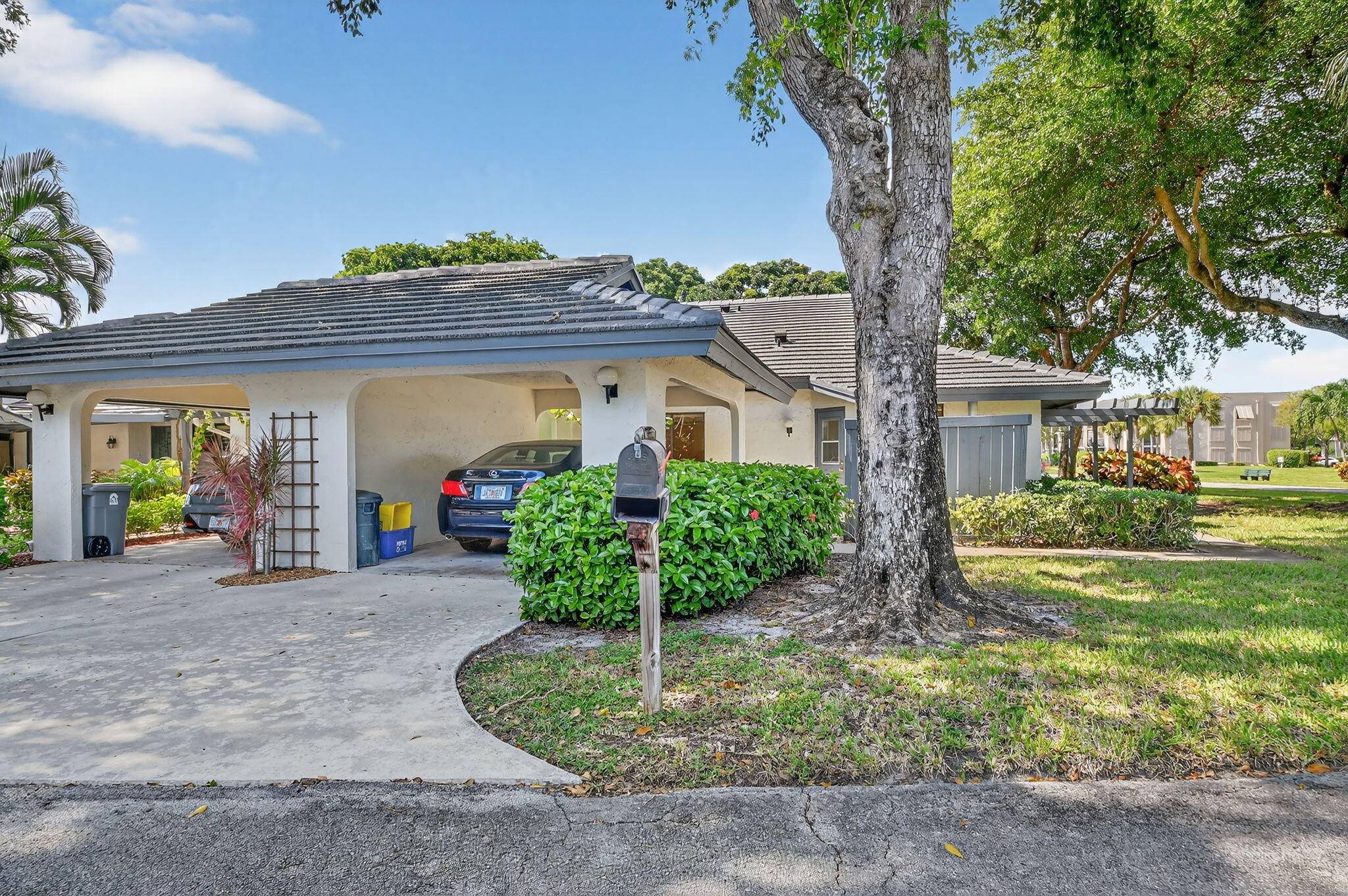 Boynton Beach, FL 33437,10101 Ashwood PL