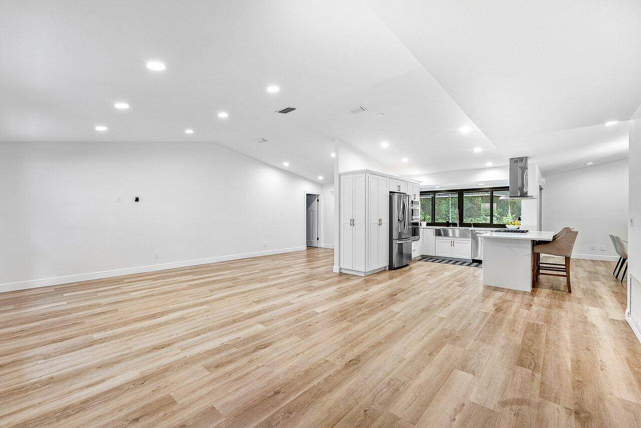 Boca Raton, FL 33431,2425 NW 36th ST