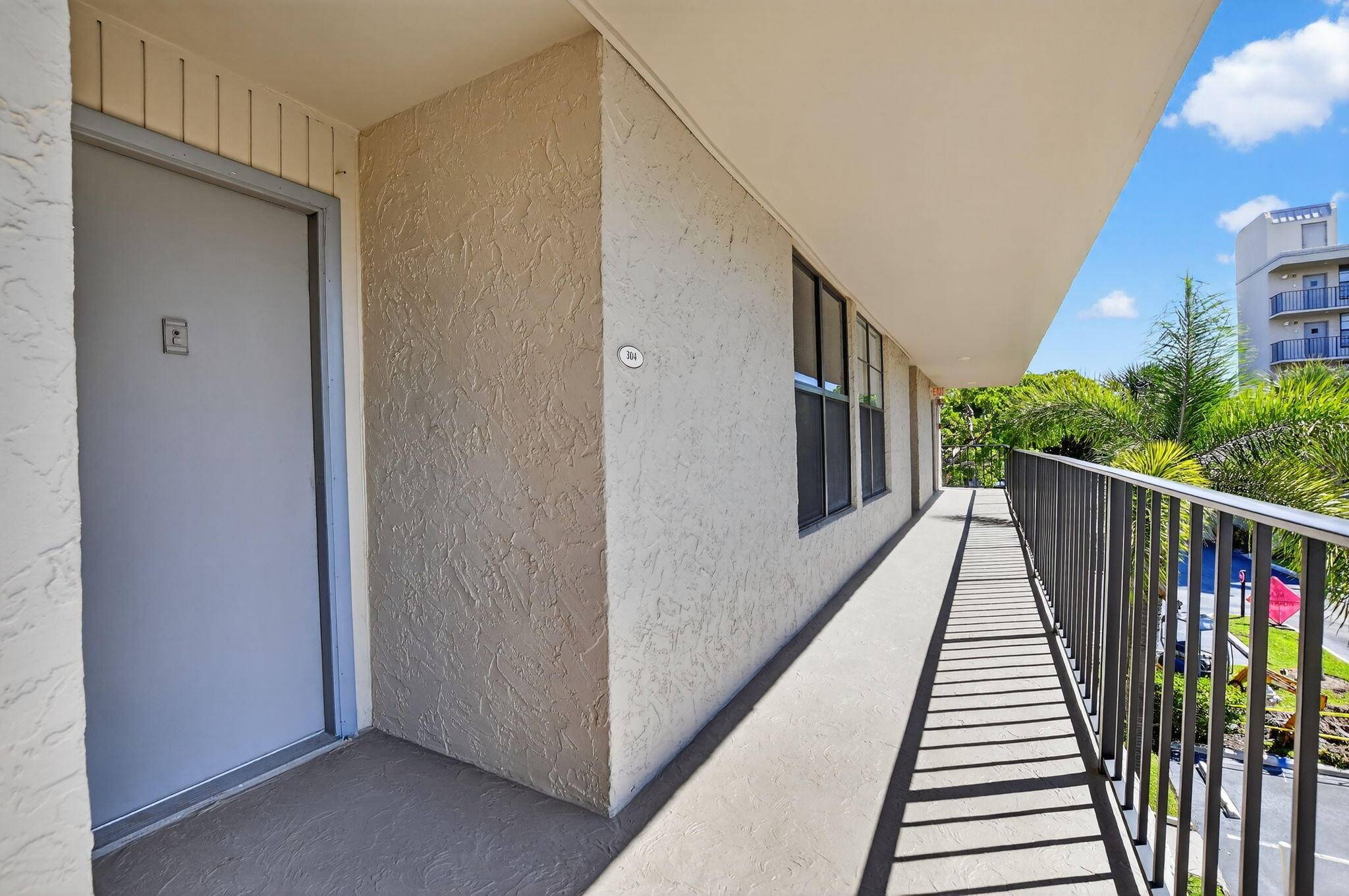 Boca Raton, FL 33432,11 Royal Palm WAY 304