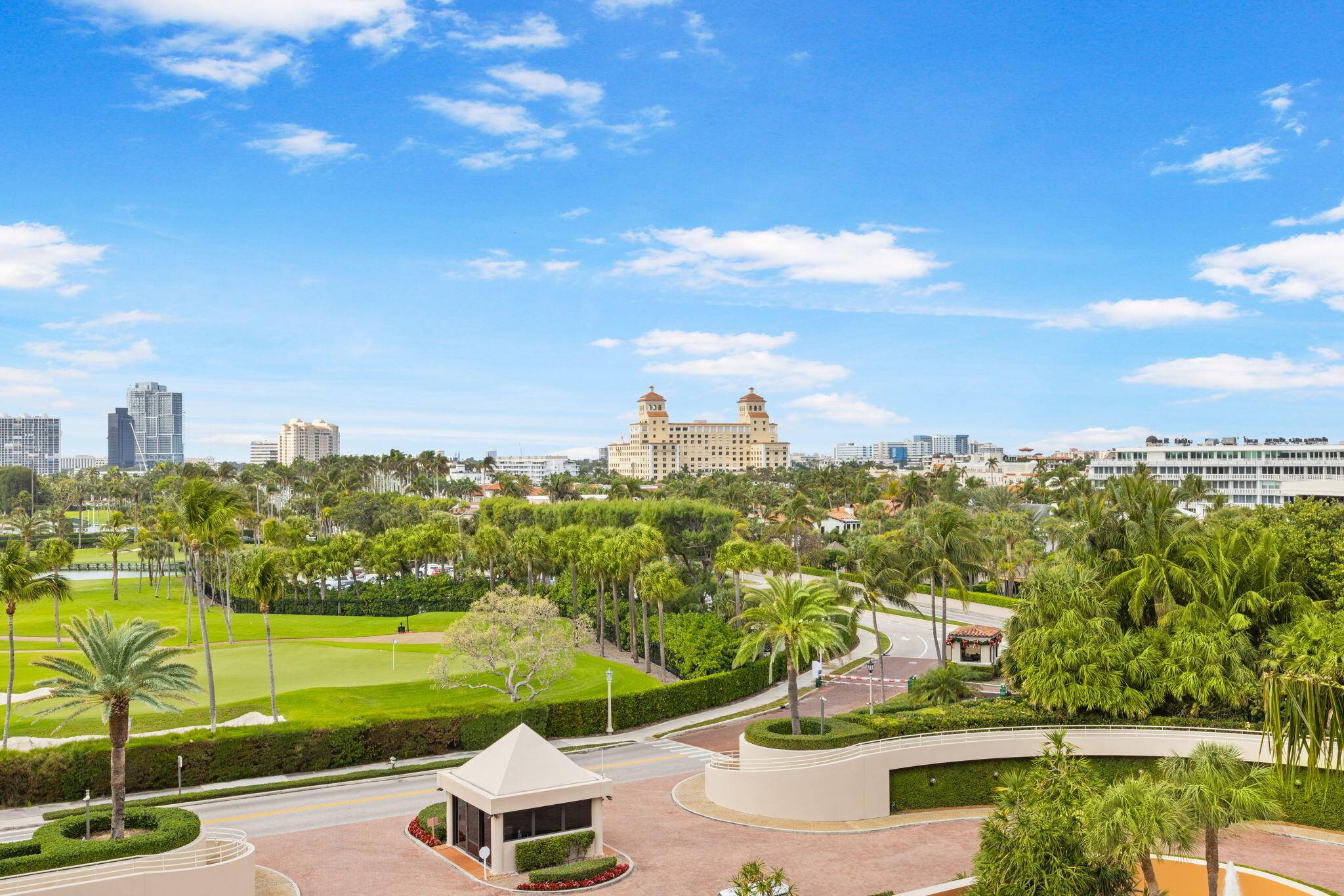 Palm Beach, FL 33480,2 N Breakers Row ROW Ph4