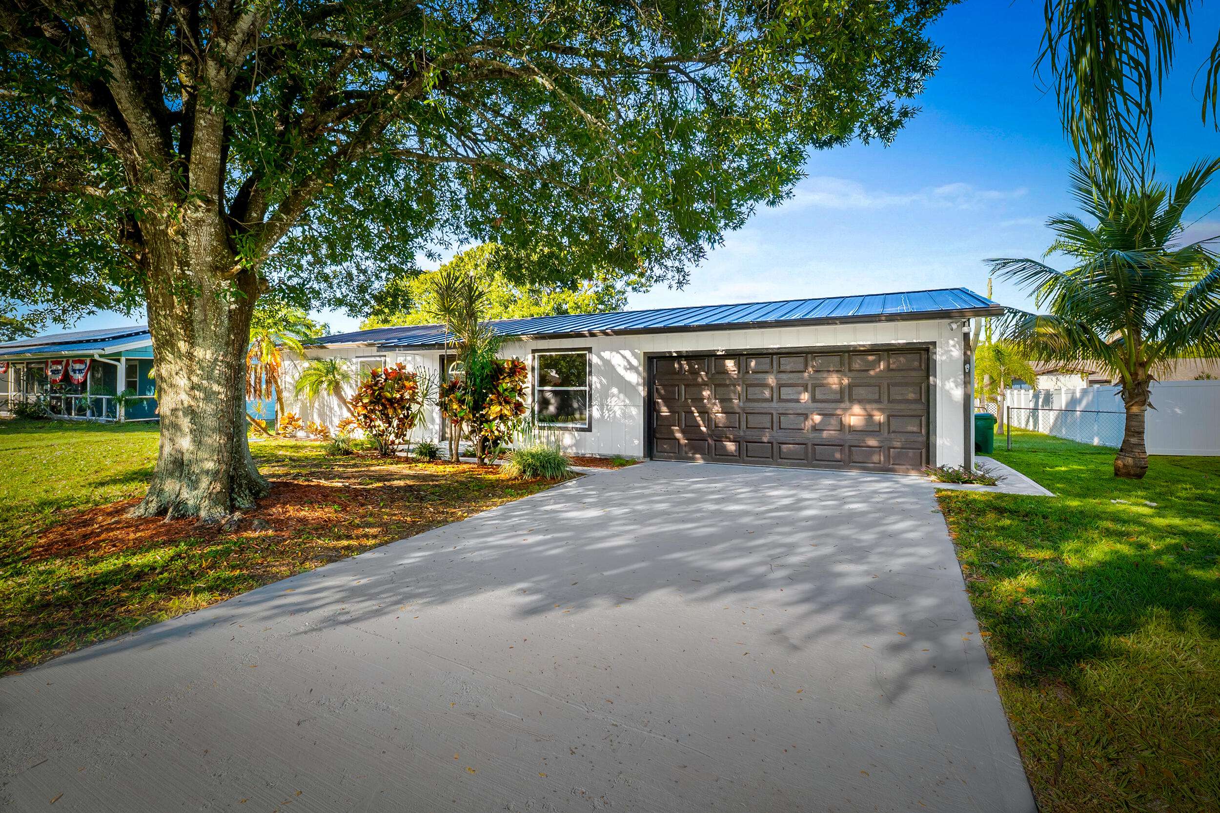 Port Saint Lucie, FL 34983,762 NE Lanfair ST