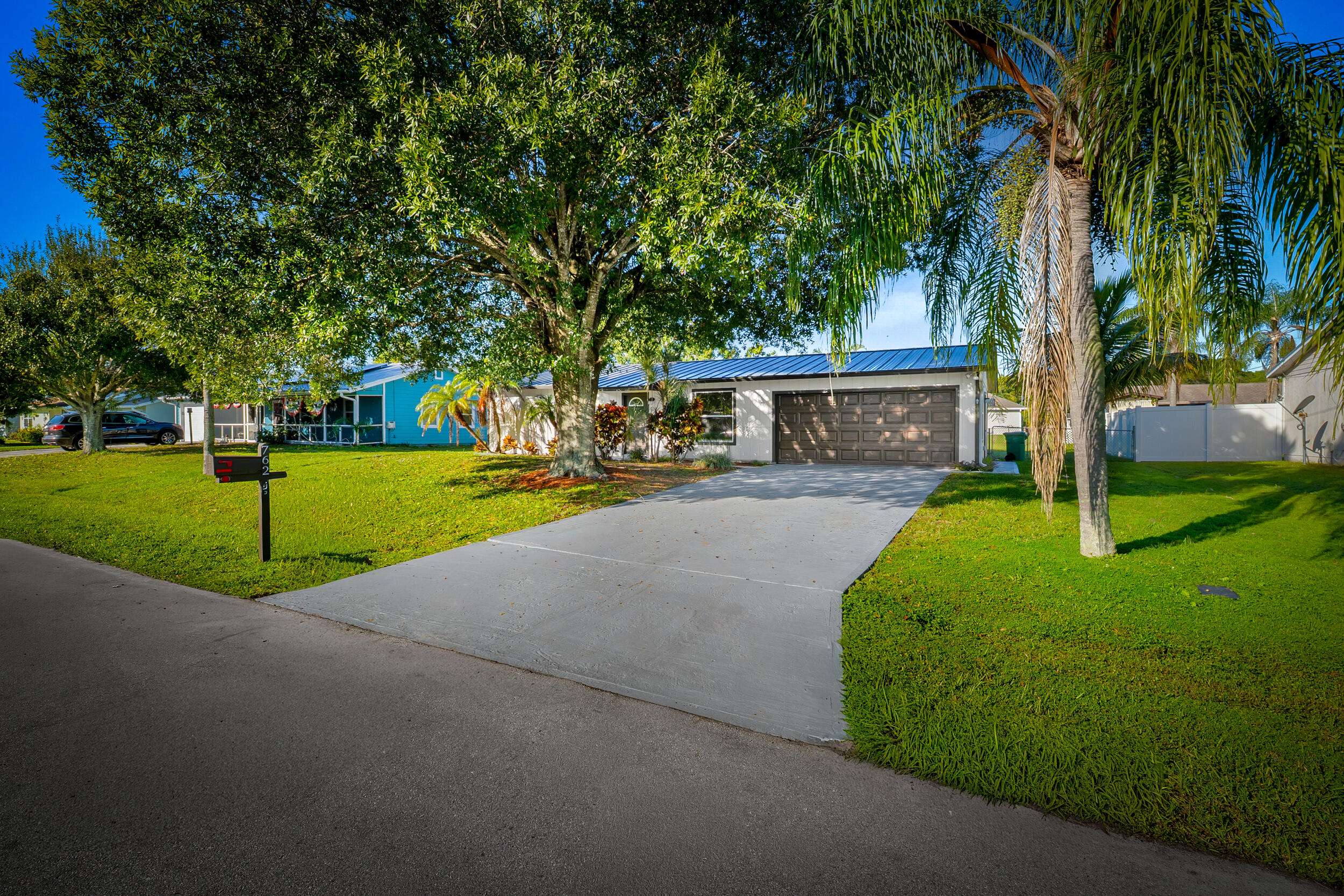 Port Saint Lucie, FL 34983,762 NE Lanfair ST