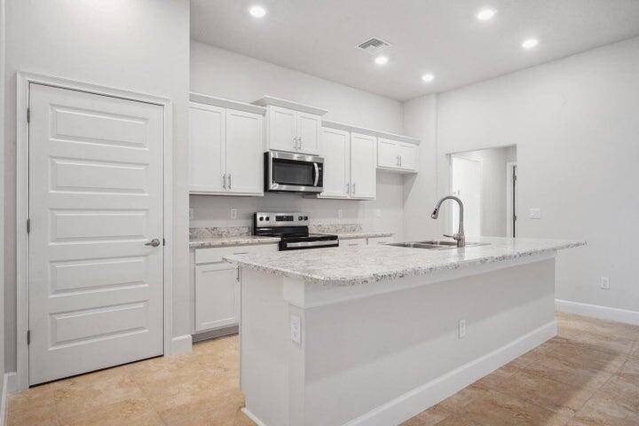 Fort Pierce, FL 34951,8643 Giovanni AVE