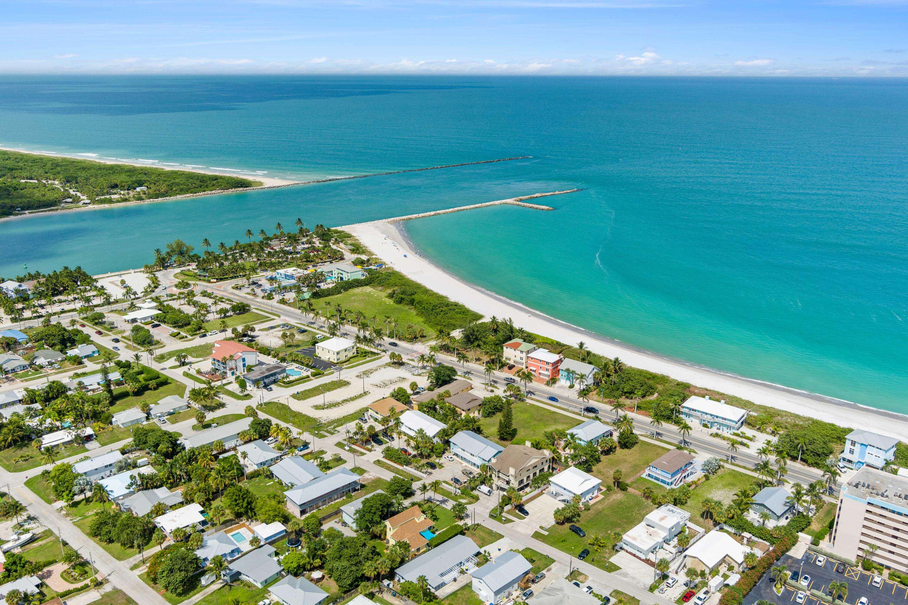 Fort Pierce, FL 34949,670 Hernando ST E