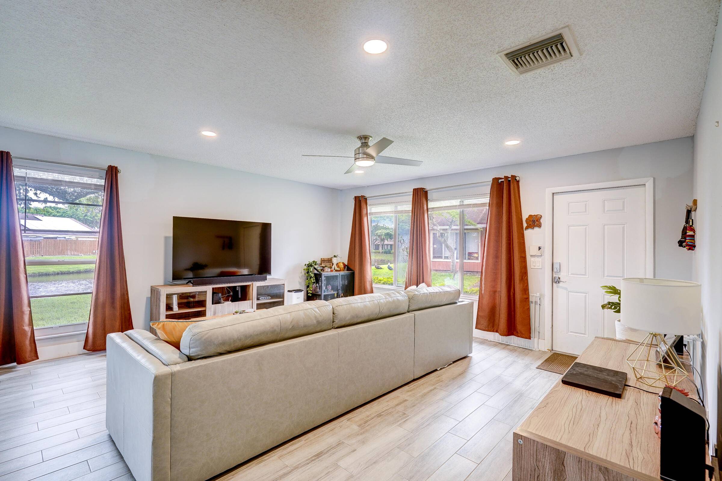 West Palm Beach, FL 33415,4851 Orleans CT D