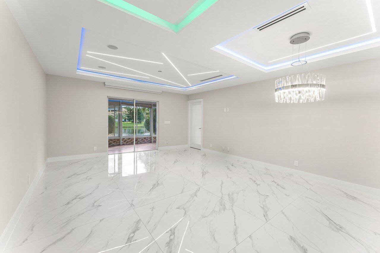 Lake Worth, FL 33463,6630 Spring Garden RUN