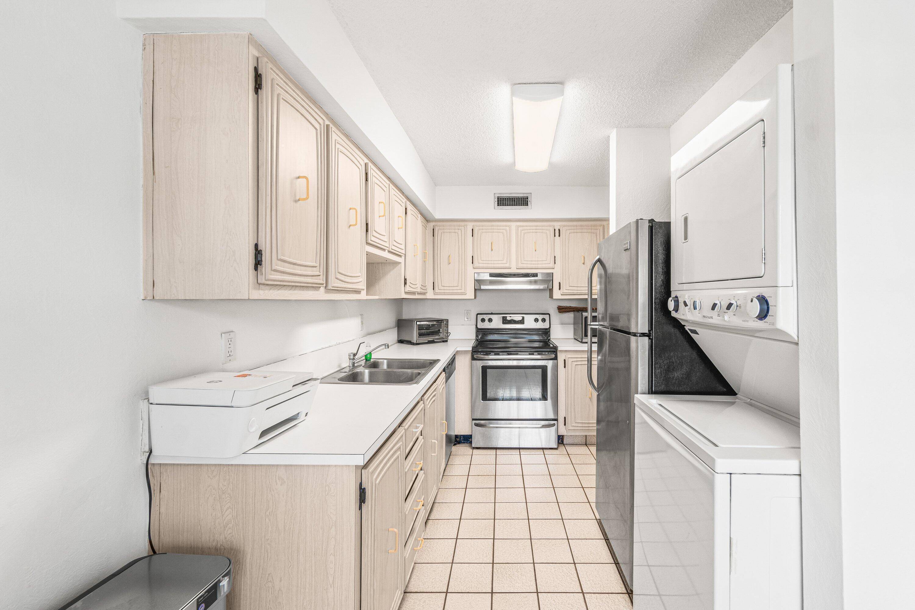 Delray Beach, FL 33484,13924 Via Flora D