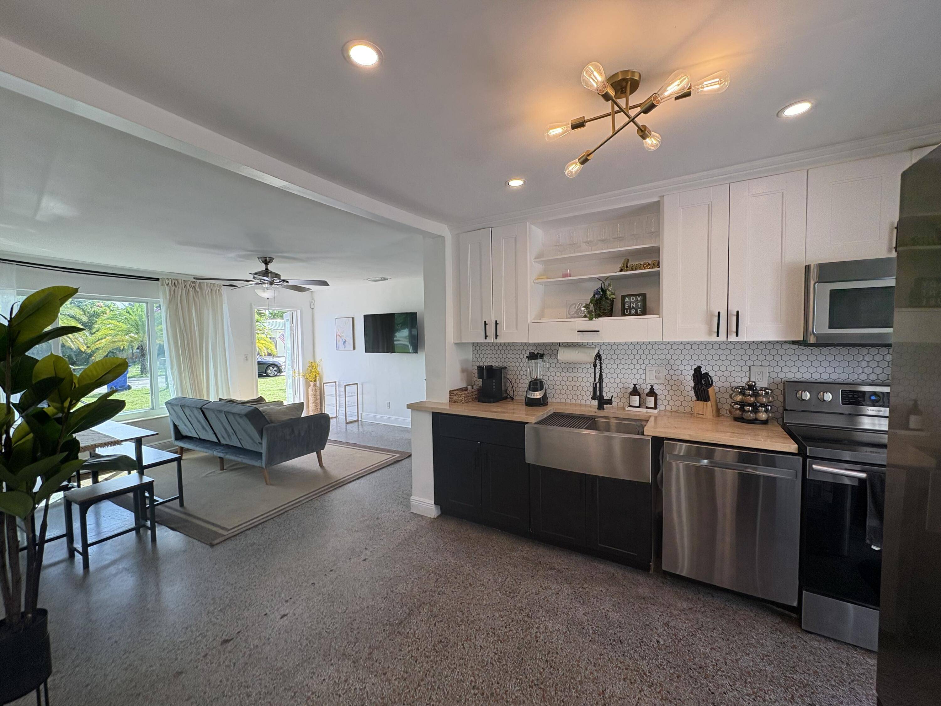 Pompano Beach, FL 33064,2711 NE 11th TER