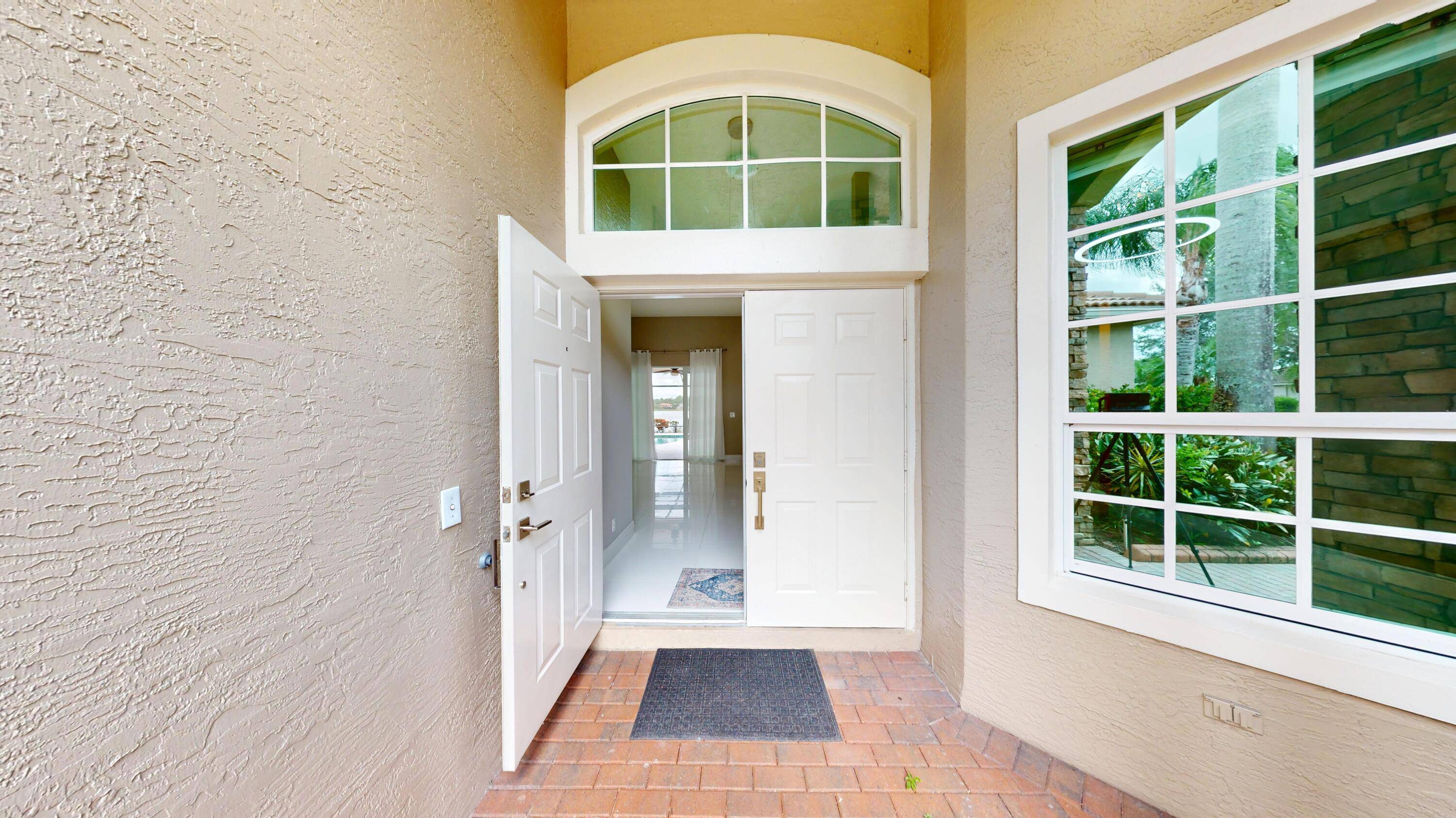 West Palm Beach, FL 33411,9919 Royal Cardigan WAY