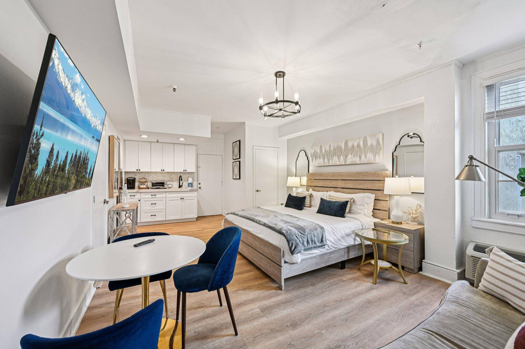 Palm Beach, FL 33480,235 Sunrise AVE 3032 & 3102