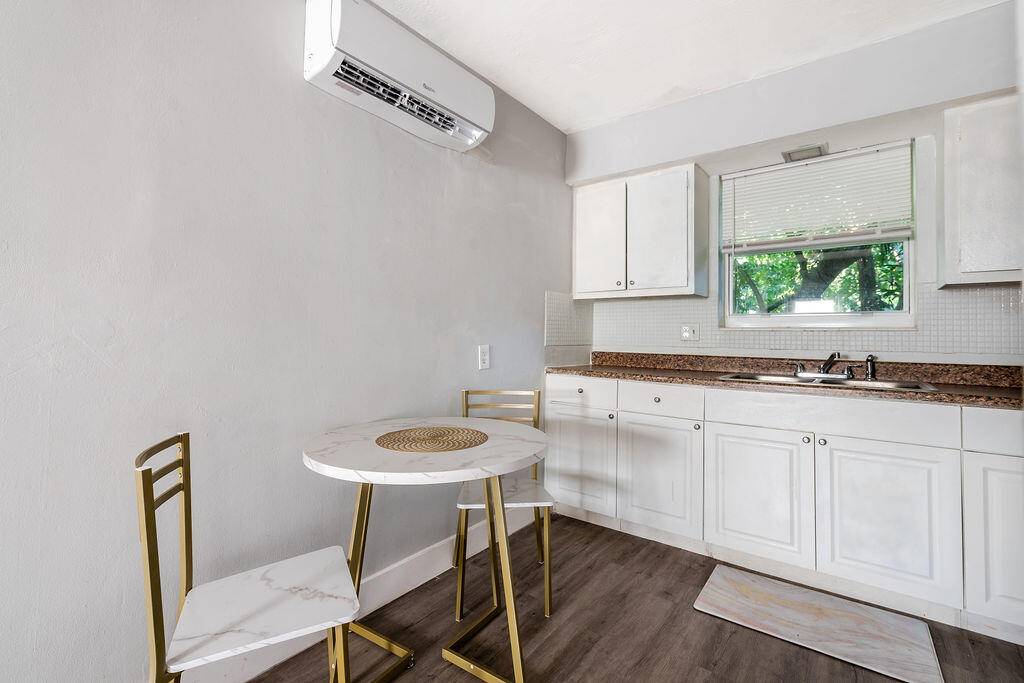 Hollywood, FL 33020,1826 Sherman ST 7