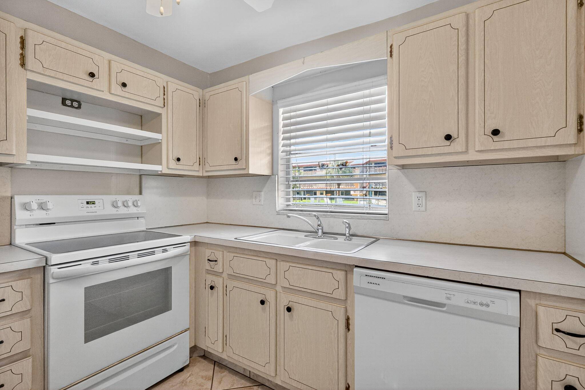 Hollywood, FL 33021,5300 Washington ST J116