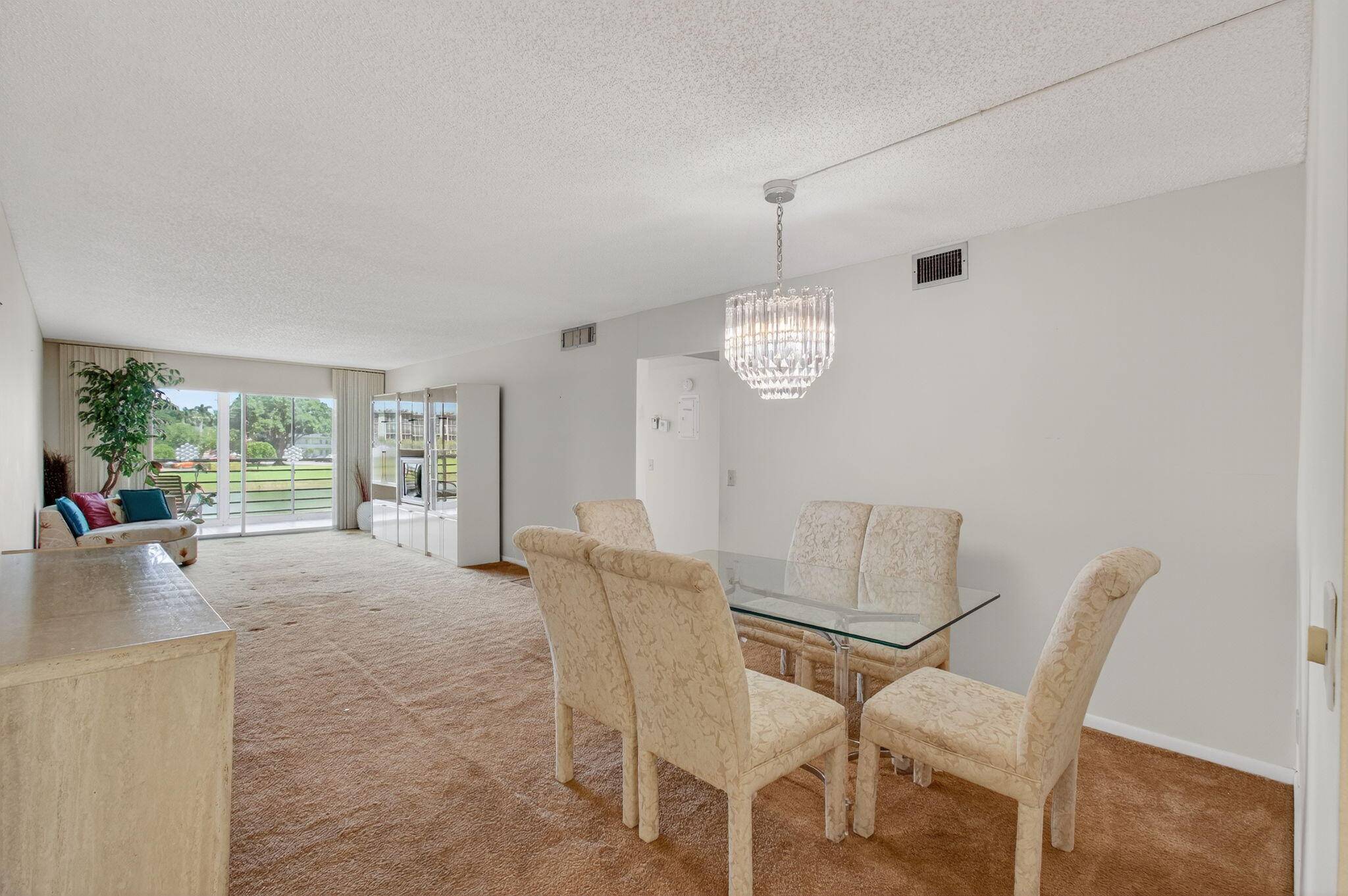 Boca Raton, FL 33434,2001 Guildford A