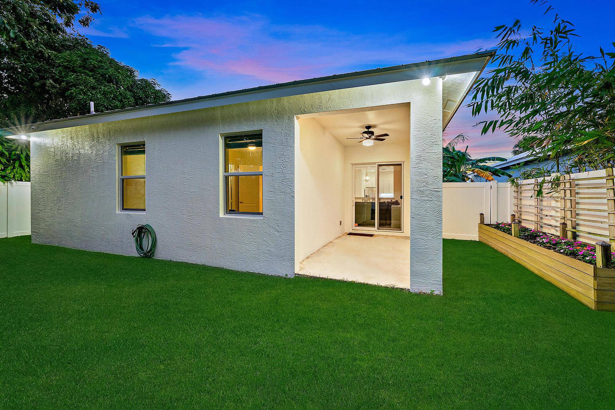 Jupiter, FL 33458,6762 2nd ST