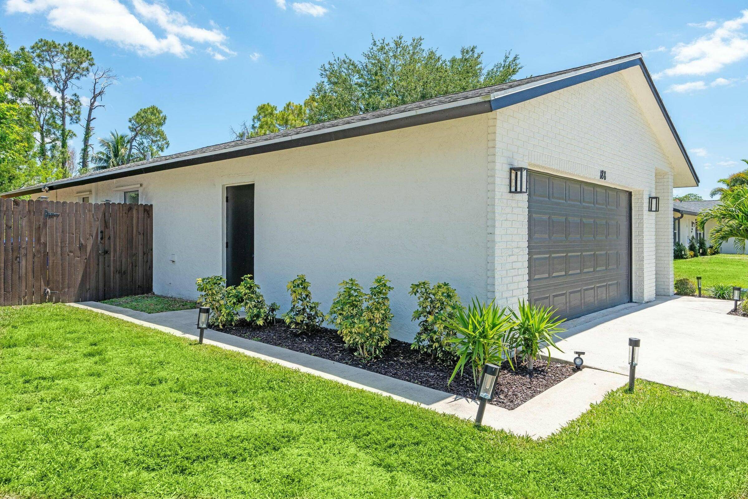 Royal Palm Beach, FL 33411,188 Martin CIR