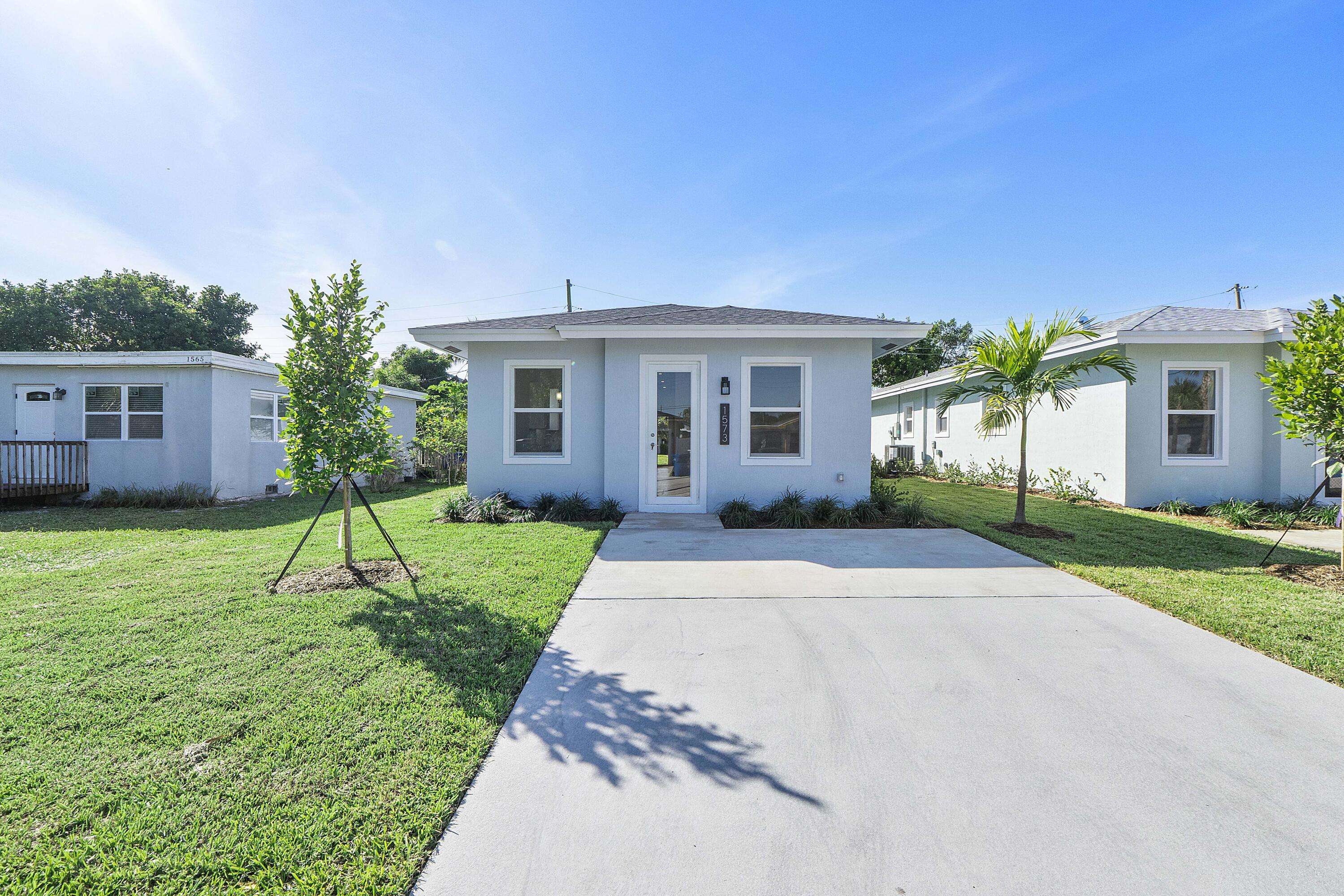 Riviera Beach, FL 33404,1573 W 16th ST