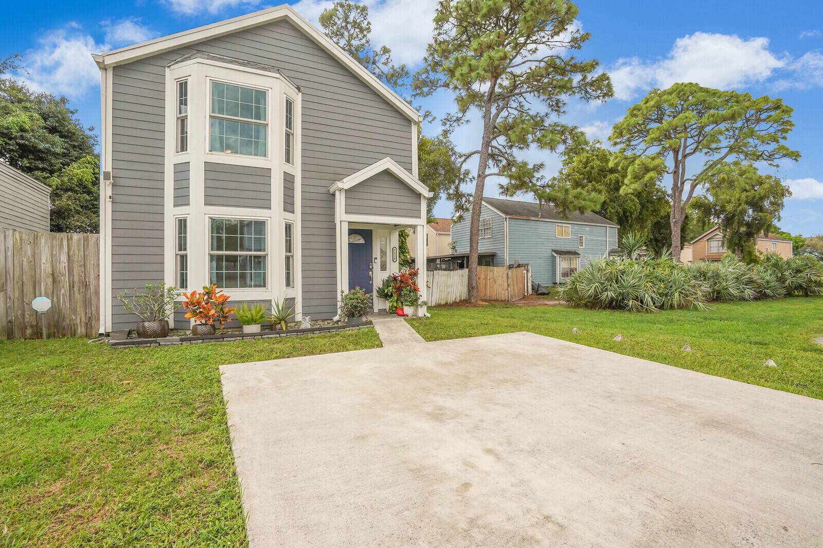 West Palm Beach, FL 33415,5828 Cassandra CT