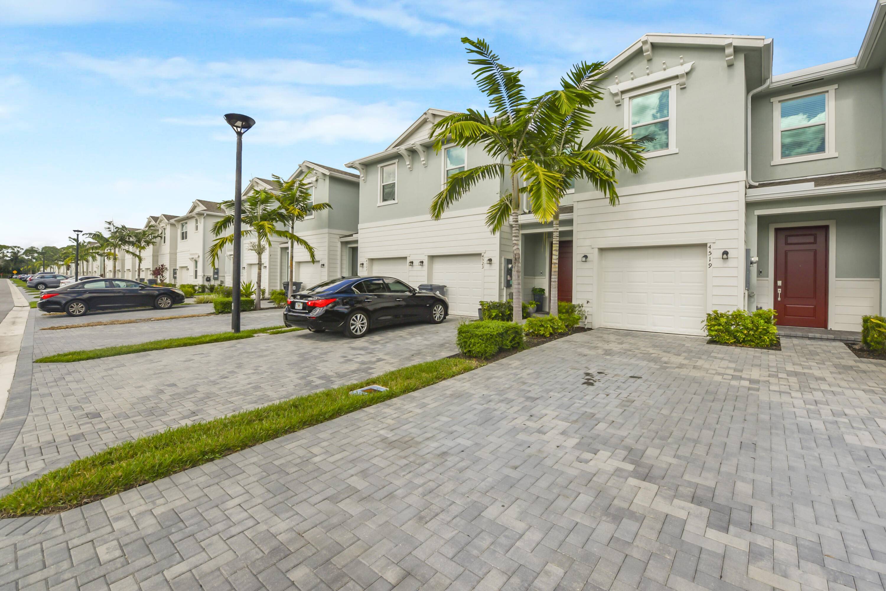 Lake Worth, FL 33463,4519 Hollister AVE